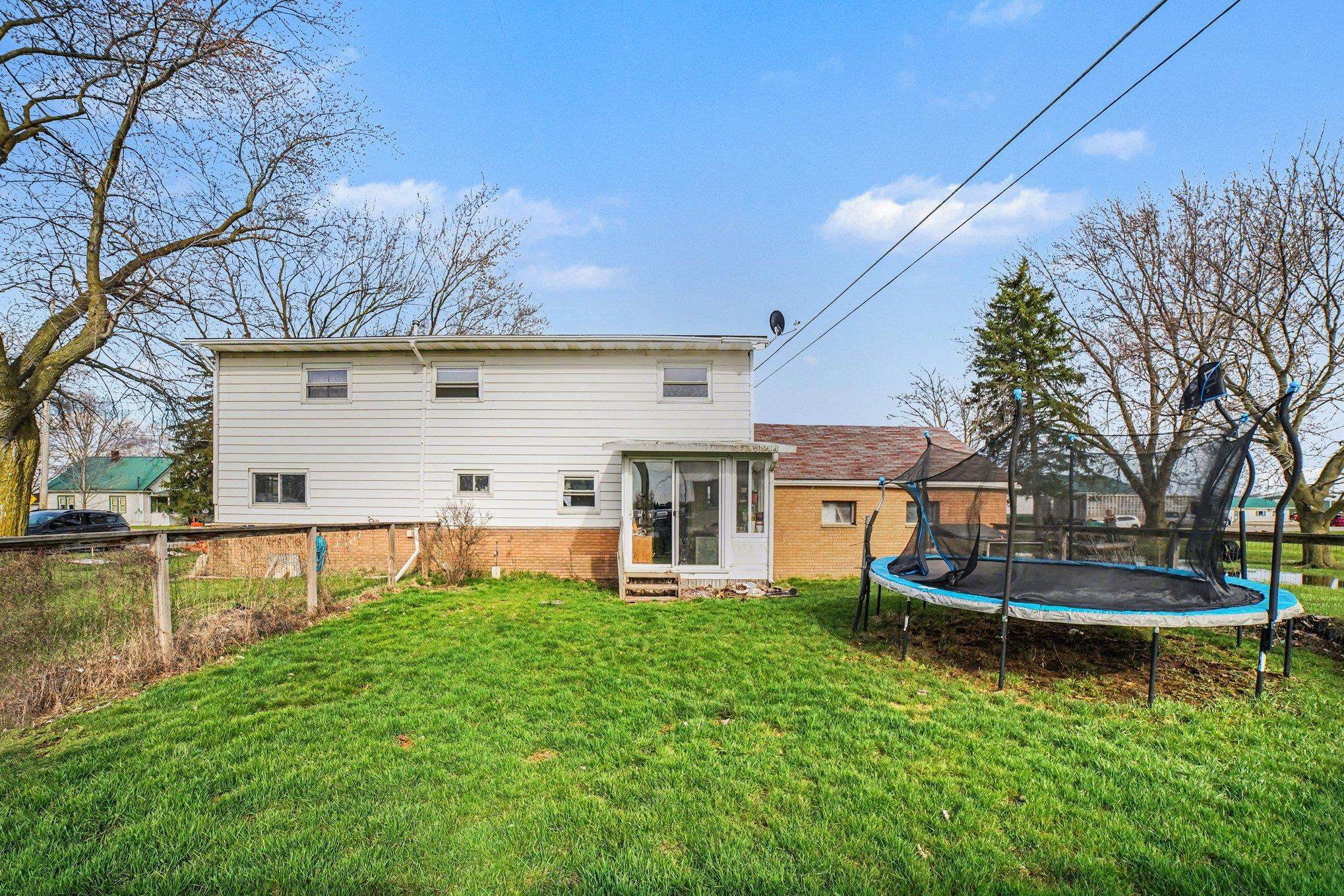 996 E Monroe Road, Saint Louis, MI, 48880