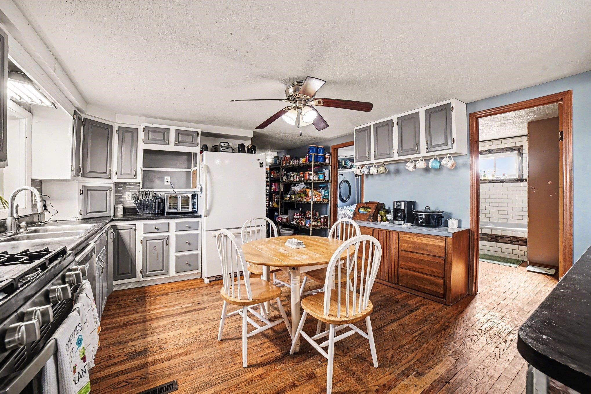 996 E Monroe Road, Saint Louis, MI, 48880