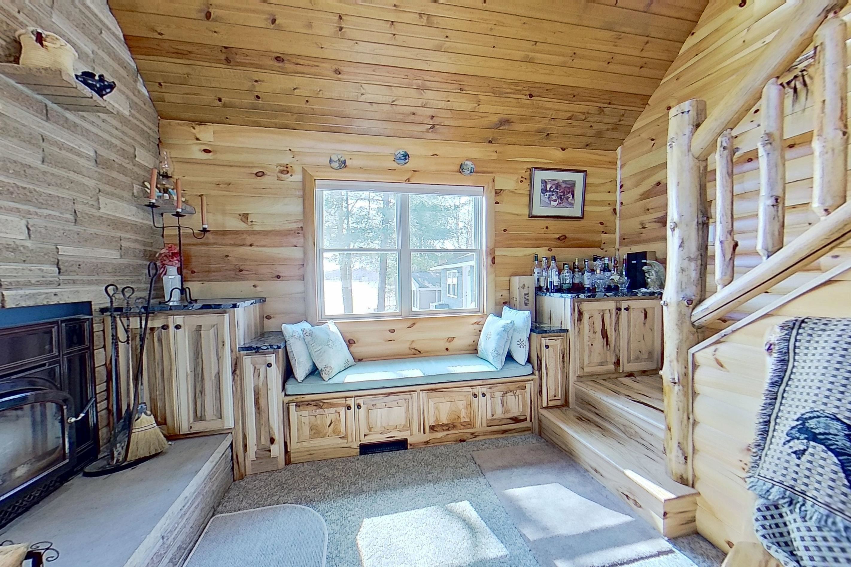 11417 N Shore Drive, Lake, MI, 48632