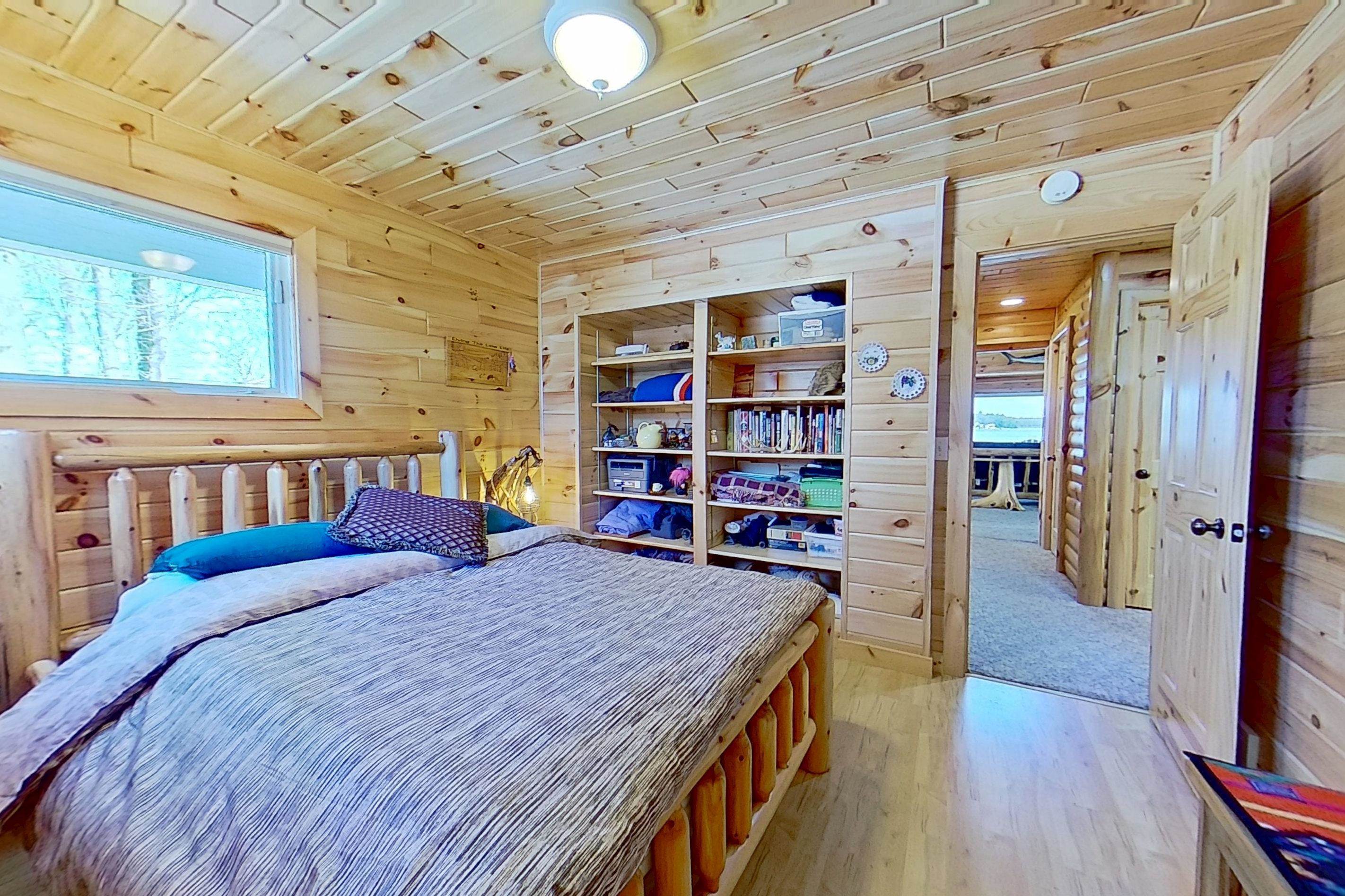 11417 N Shore Drive, Lake, MI, 48632