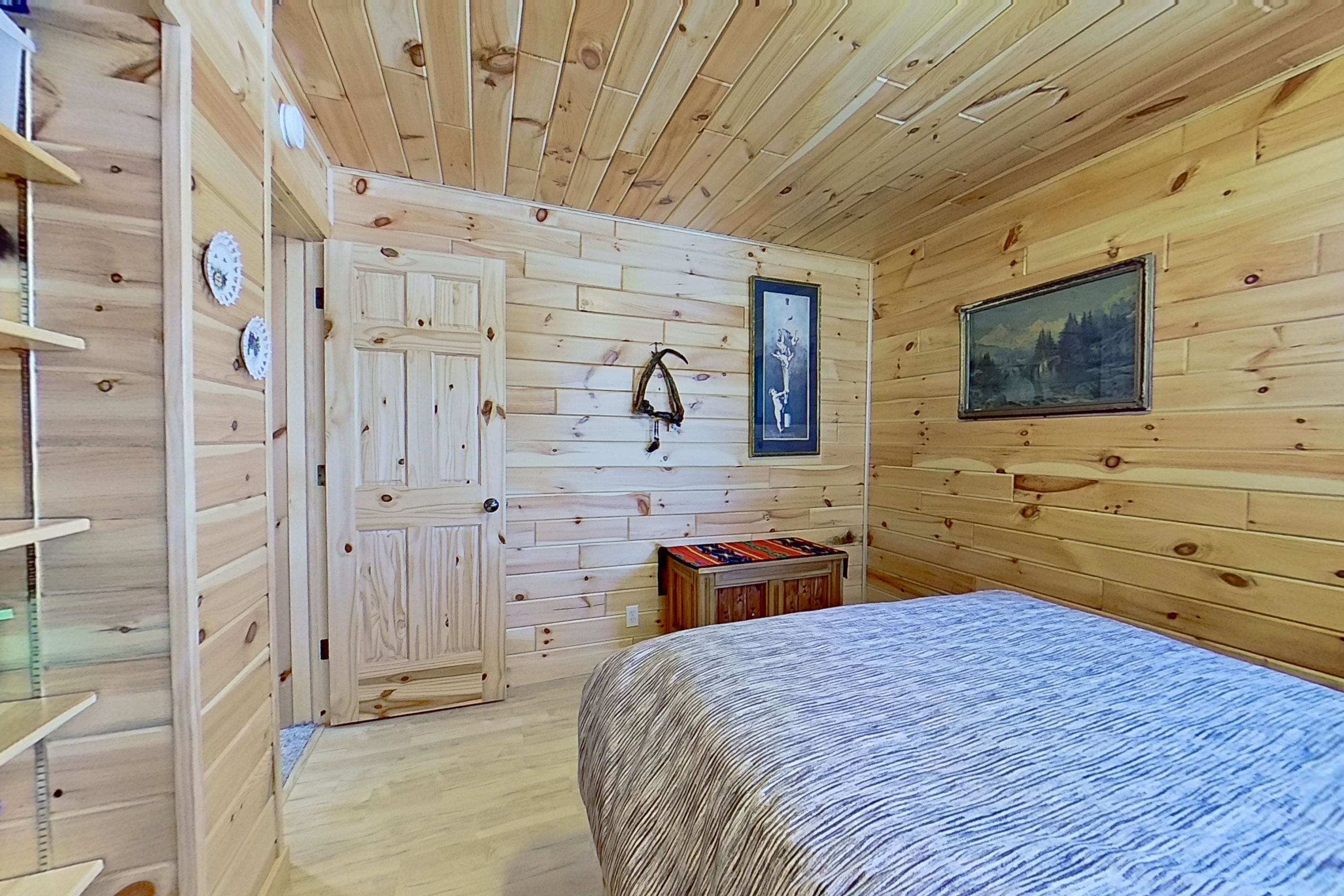 11417 N Shore Drive, Lake, MI, 48632