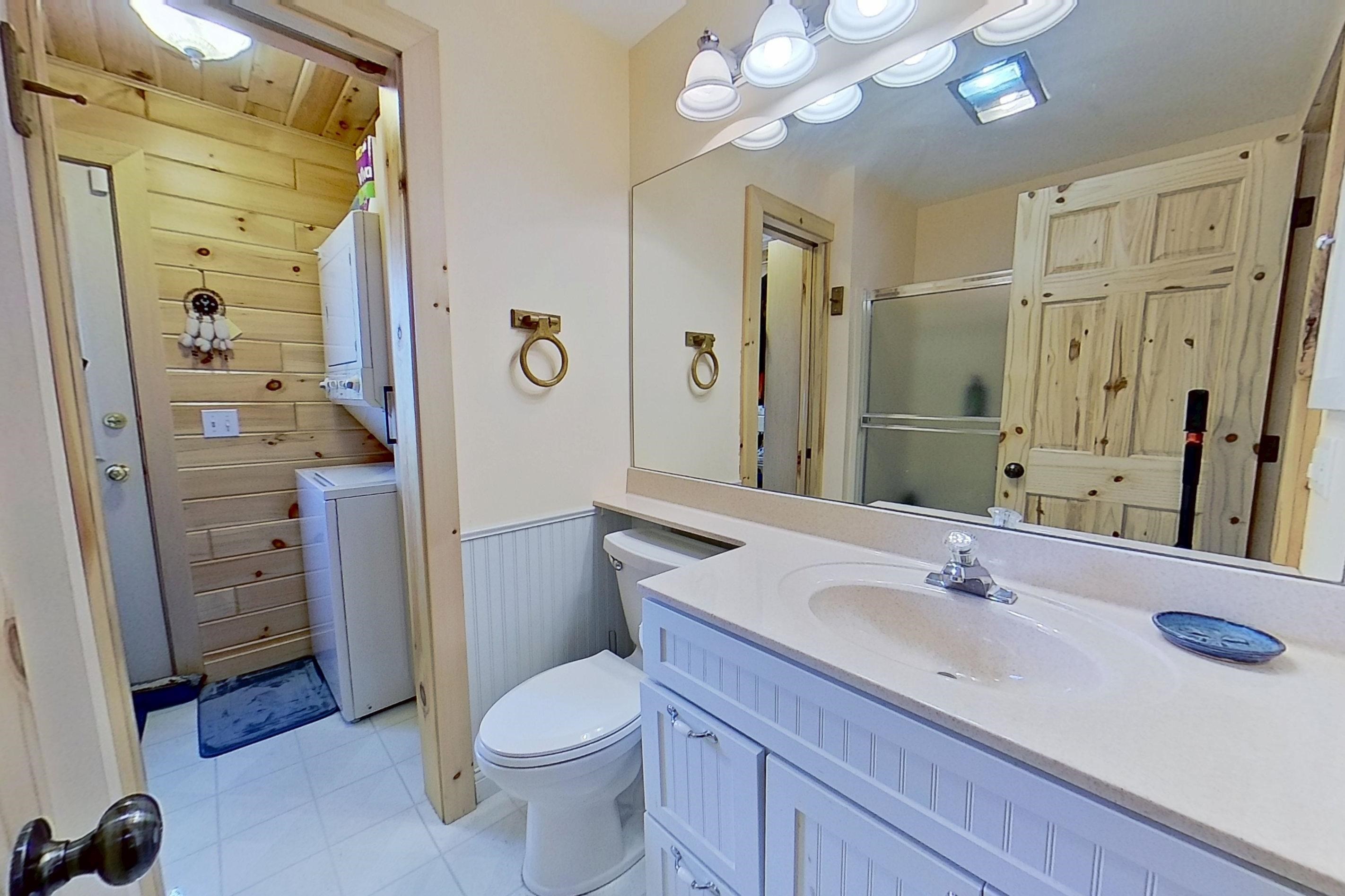 11417 N Shore Drive, Lake, MI, 48632