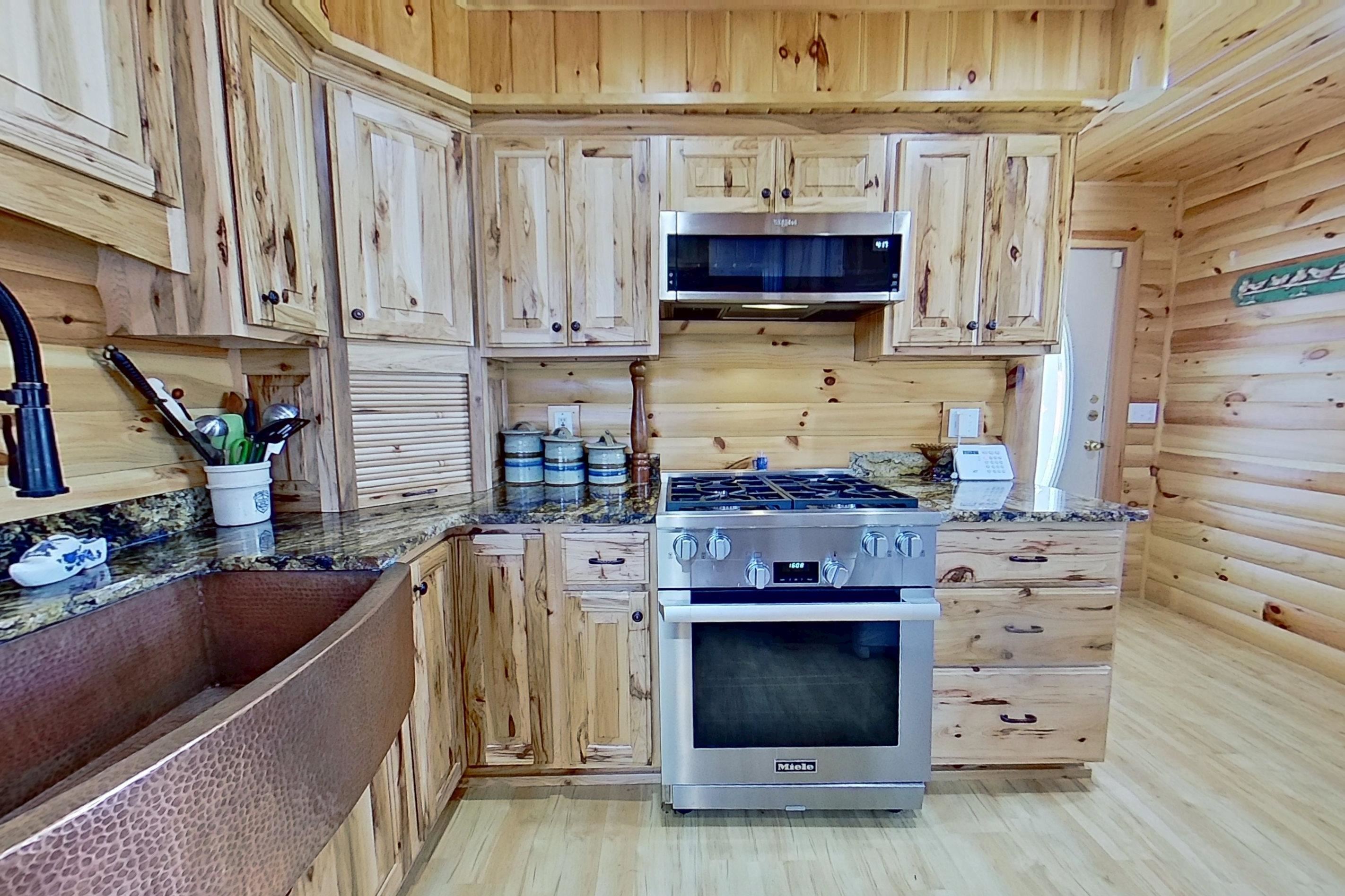 11417 N Shore Drive, Lake, MI, 48632