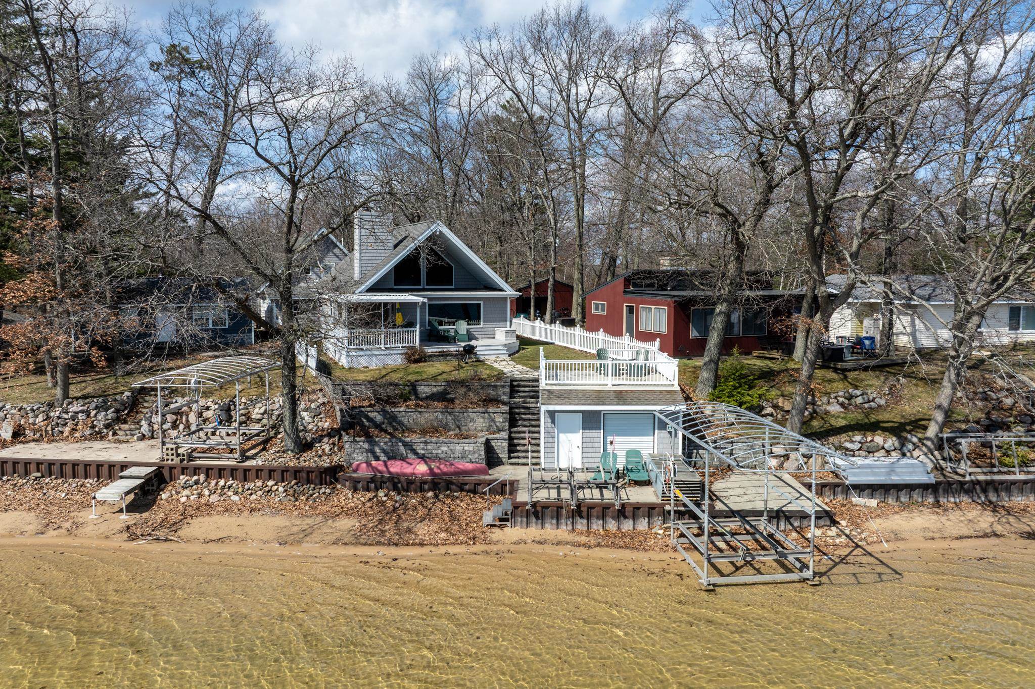 11417 N Shore Drive, Lake, MI, 48632
