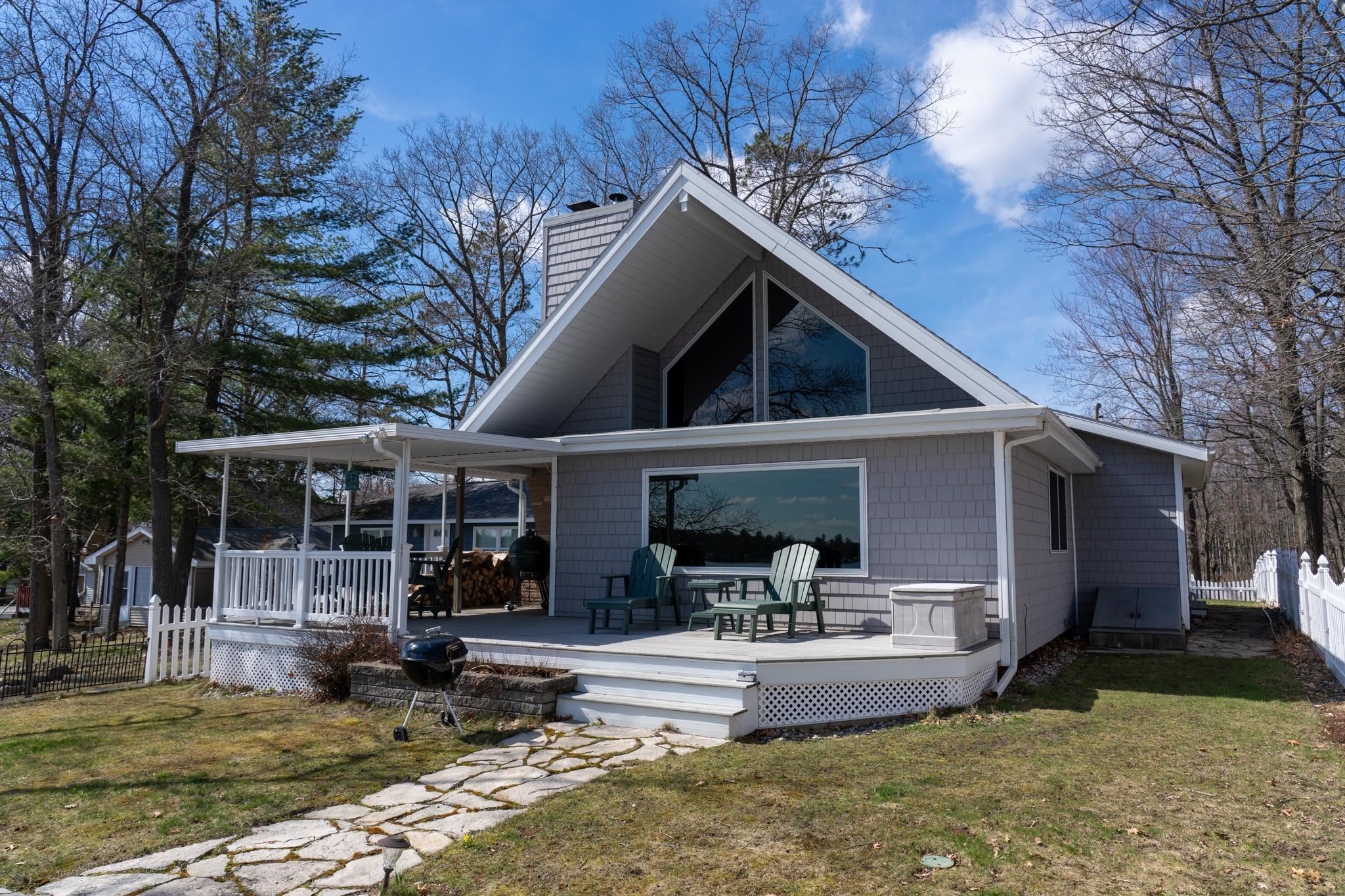 11417 N Shore Drive, Lake, MI, 48632