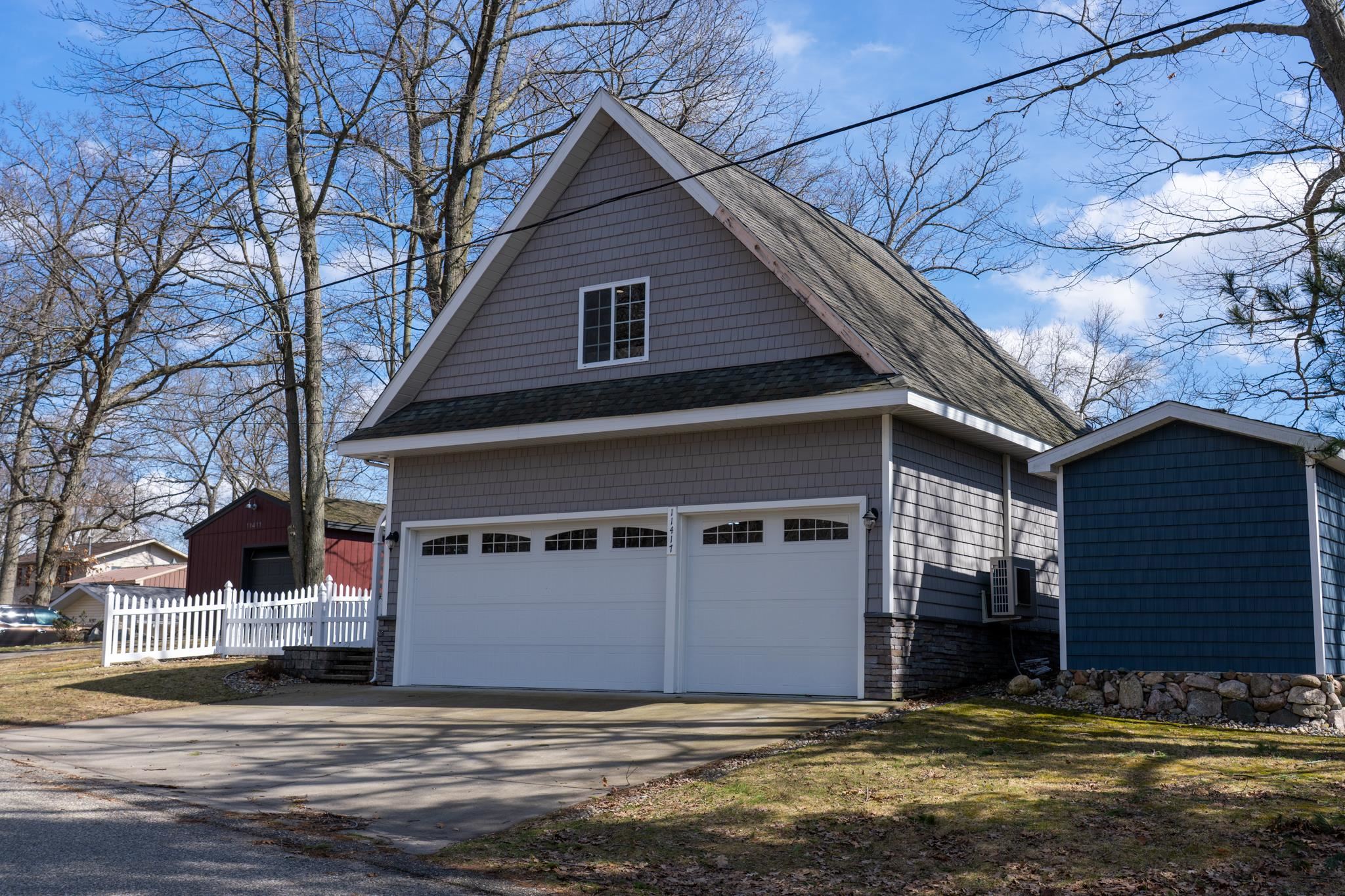 11417 N Shore Drive, Lake, MI, 48632