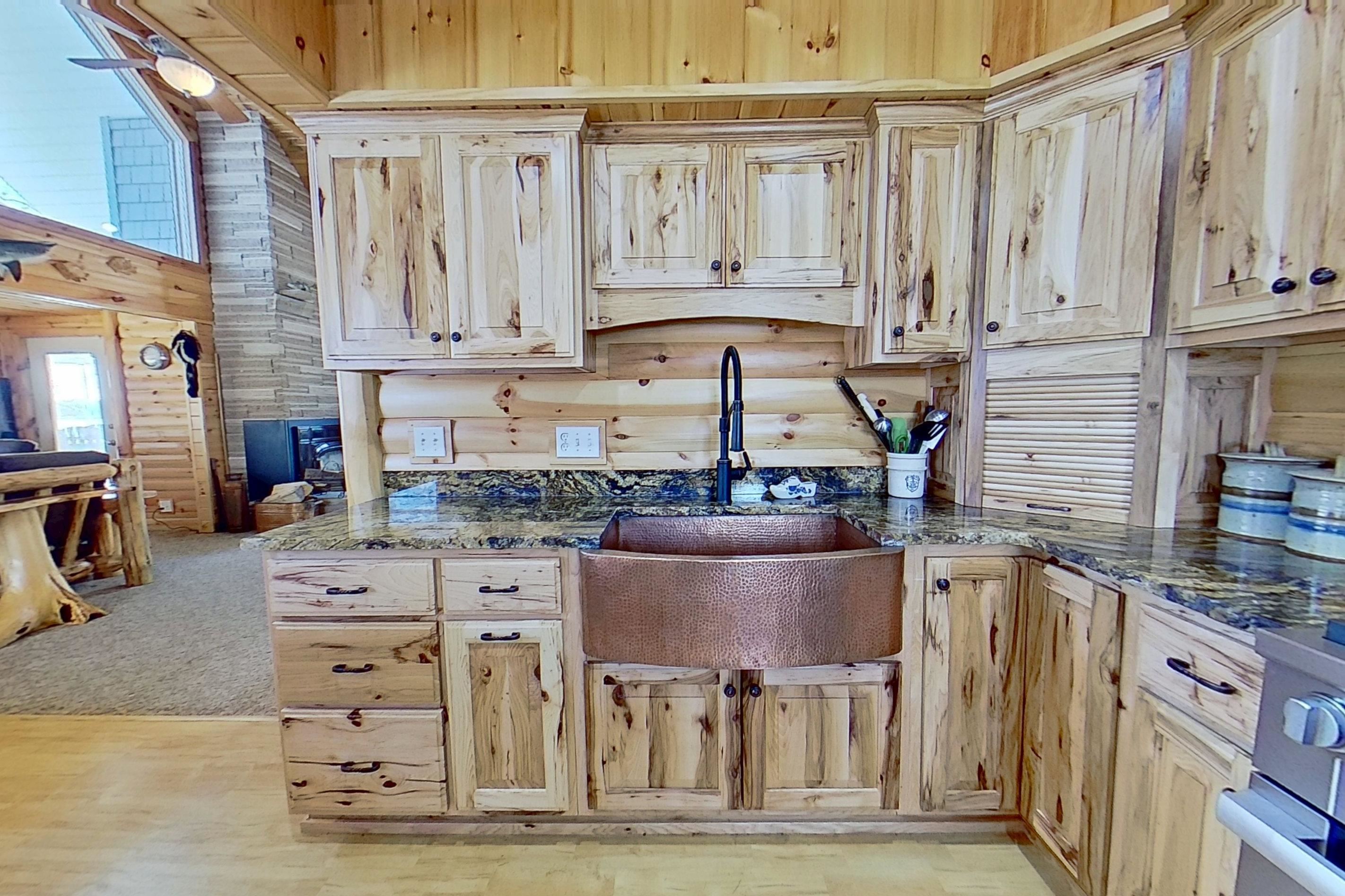 11417 N Shore Drive, Lake, MI, 48632