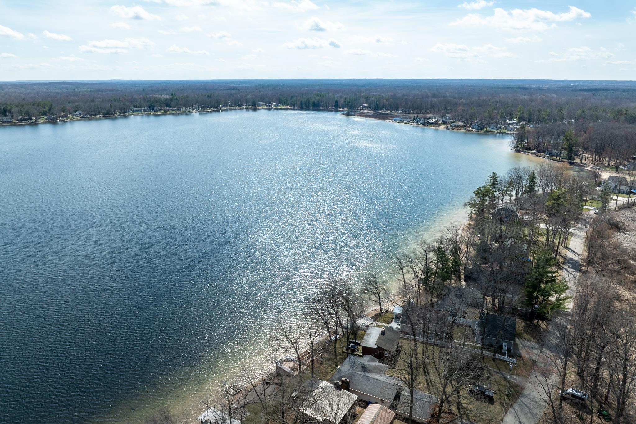 11417 N Shore Drive, Lake, MI, 48632