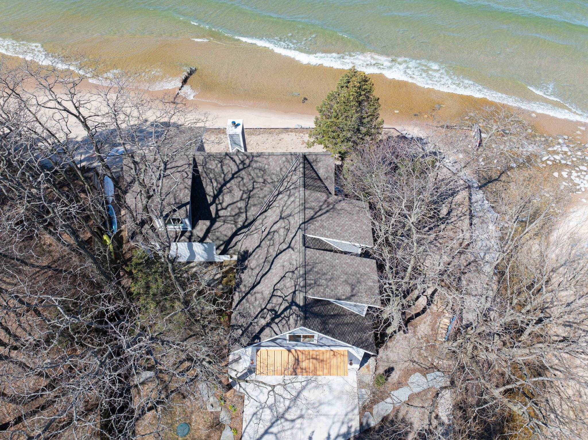 2nd image of 3126 Lake Shore Rd, Manistee, MI 49660 | MLS# 78080066933