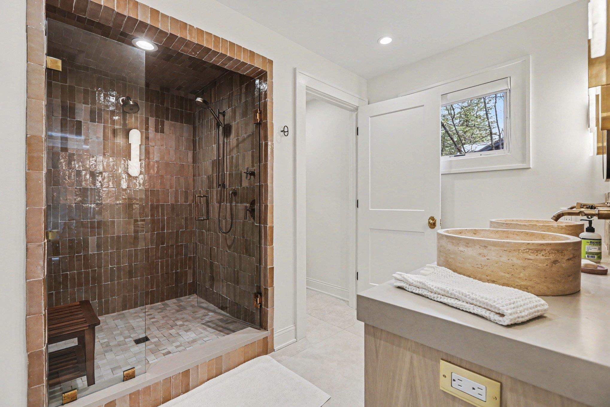 6170 S Tamarack Lane, Maple City, MI, 49664