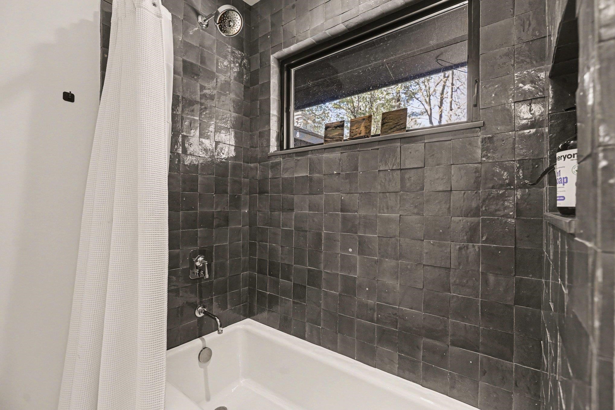 6170 S Tamarack Lane, Maple City, MI, 49664
