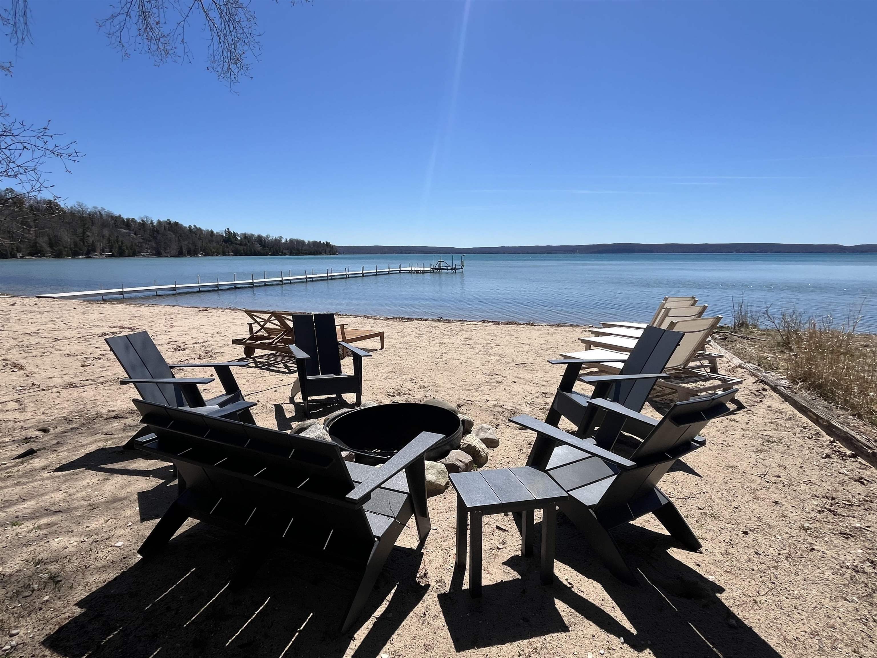 6170 S Tamarack Lane, Maple City, MI, 49664