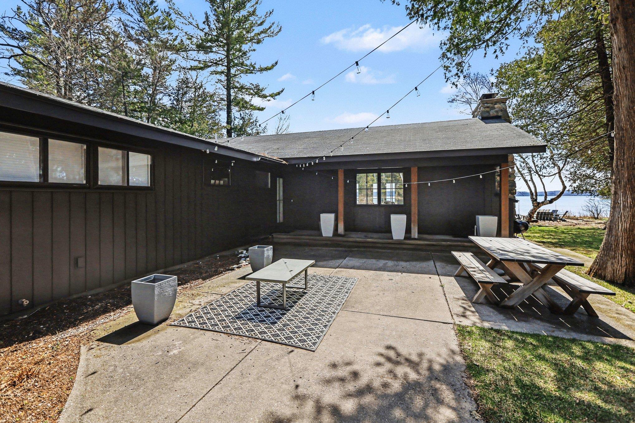 6170 S Tamarack Lane, Maple City, MI, 49664