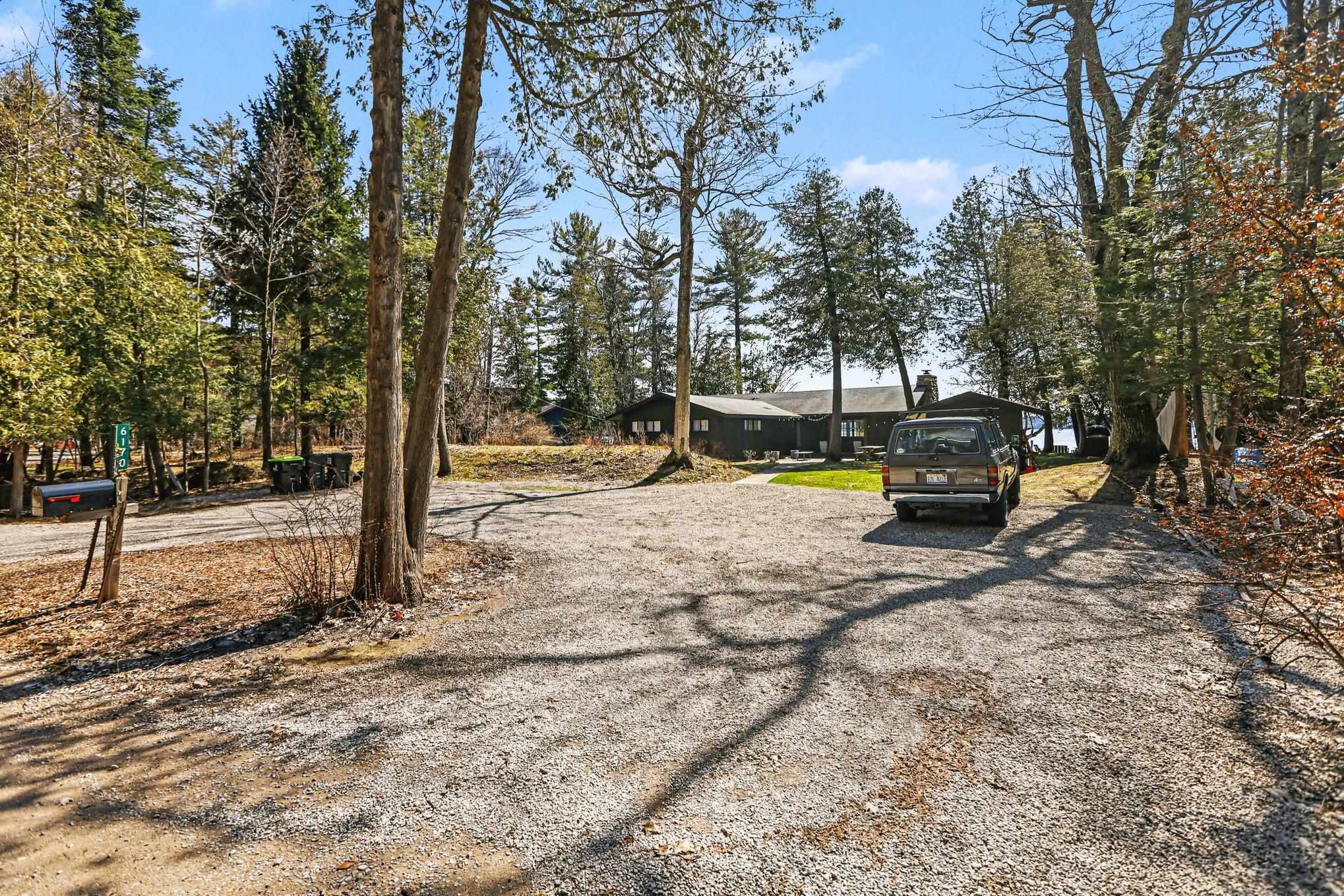 6170 S Tamarack Lane, Maple City, MI, 49664