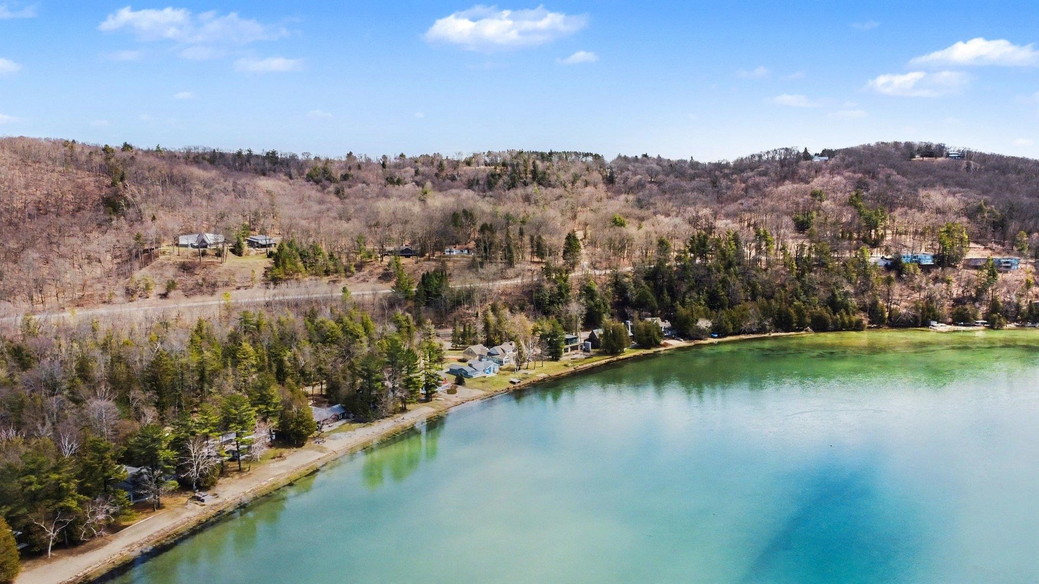 6170 S Tamarack Lane, Maple City, MI, 49664