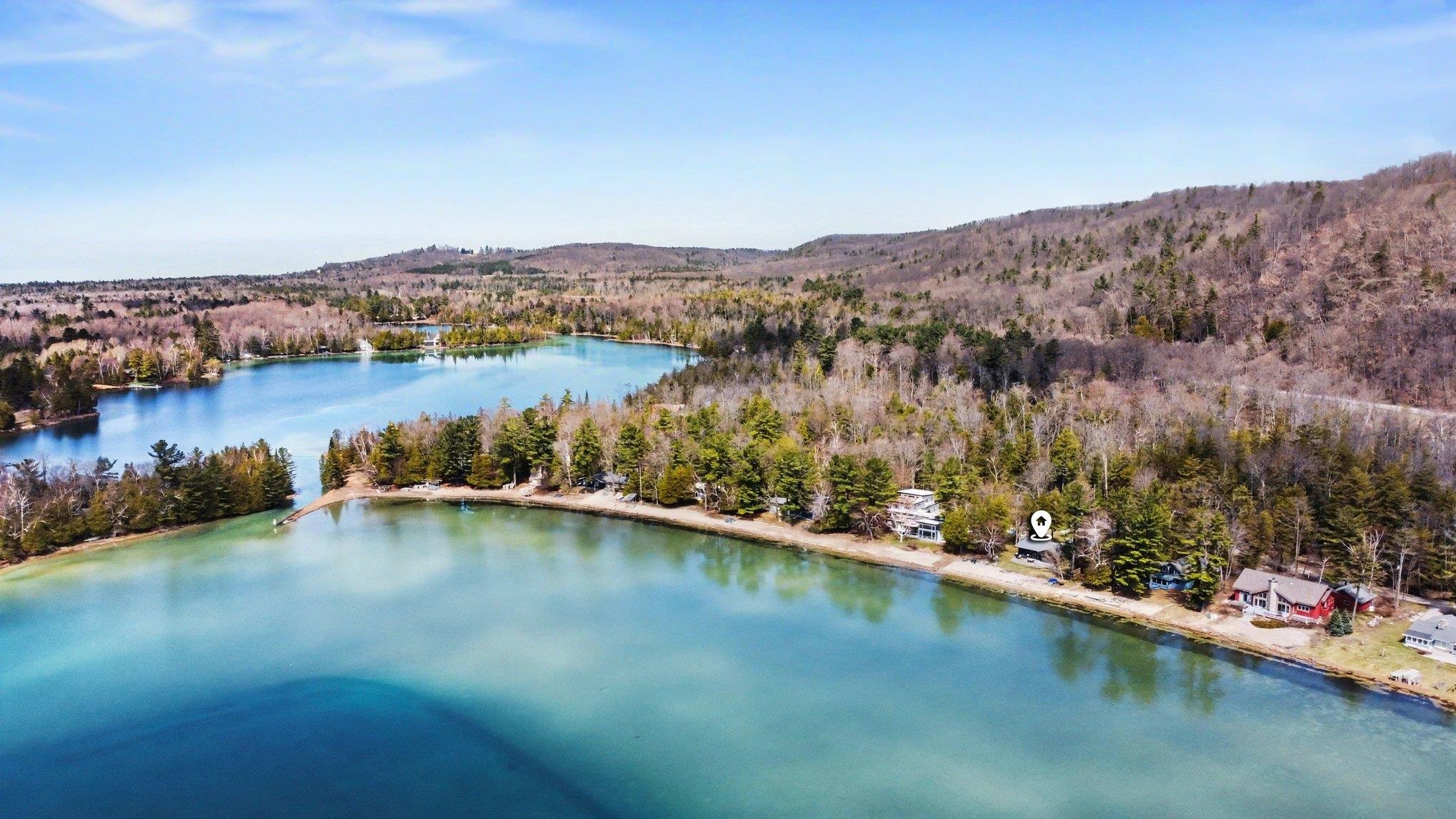 6170 S Tamarack Lane, Maple City, MI, 49664
