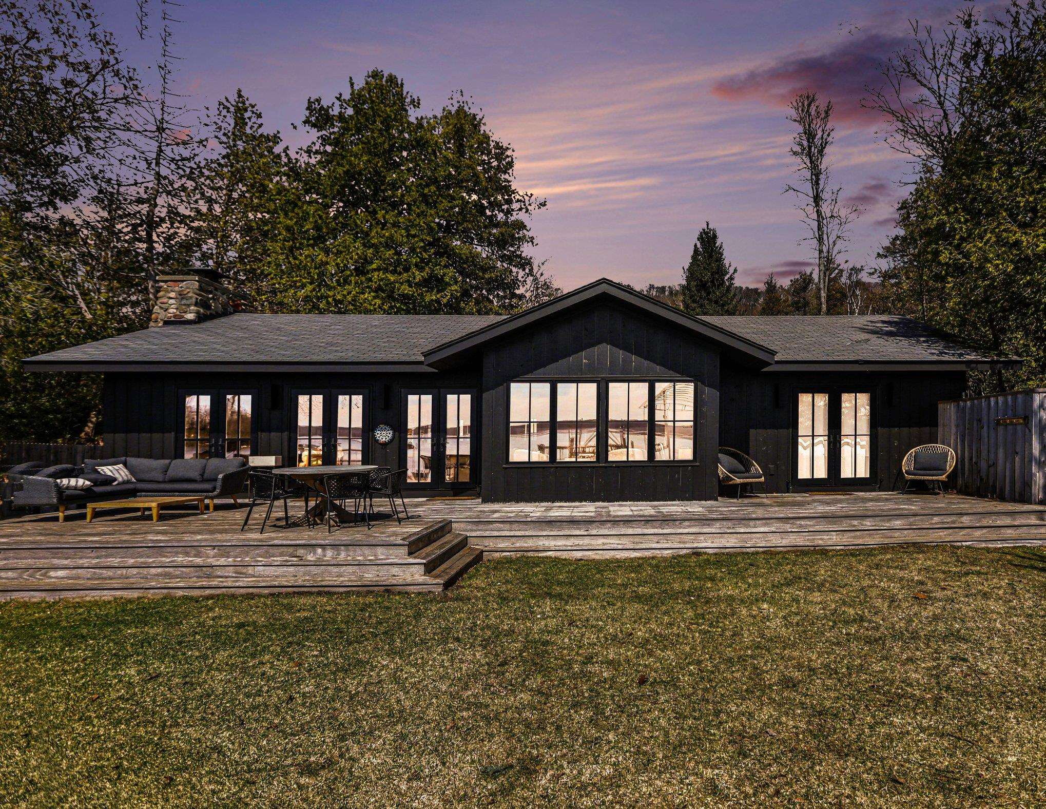 6170 S Tamarack Lane, Maple City, MI, 49664