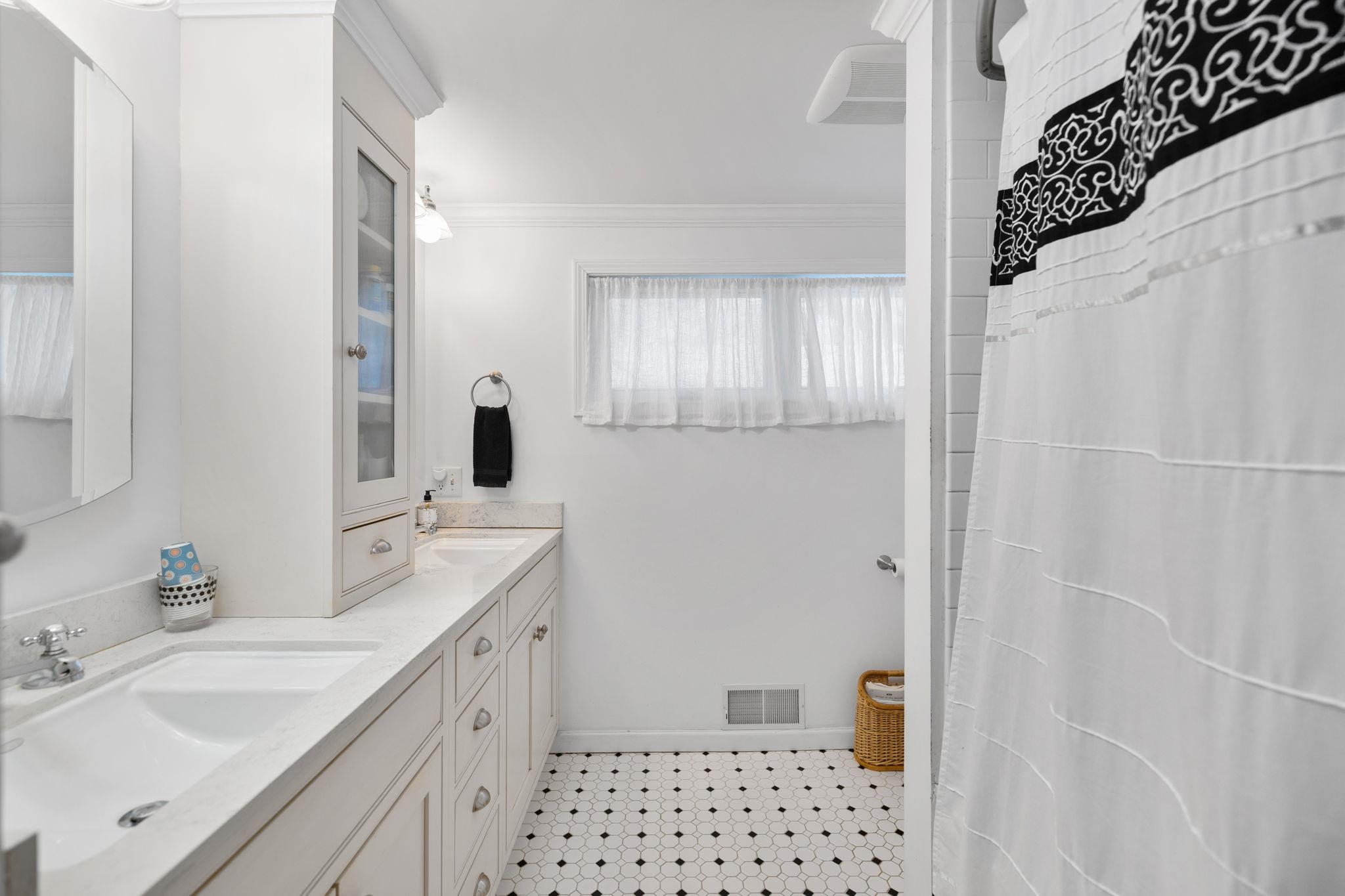 427 Washington Street, Traverse City, MI, 49684