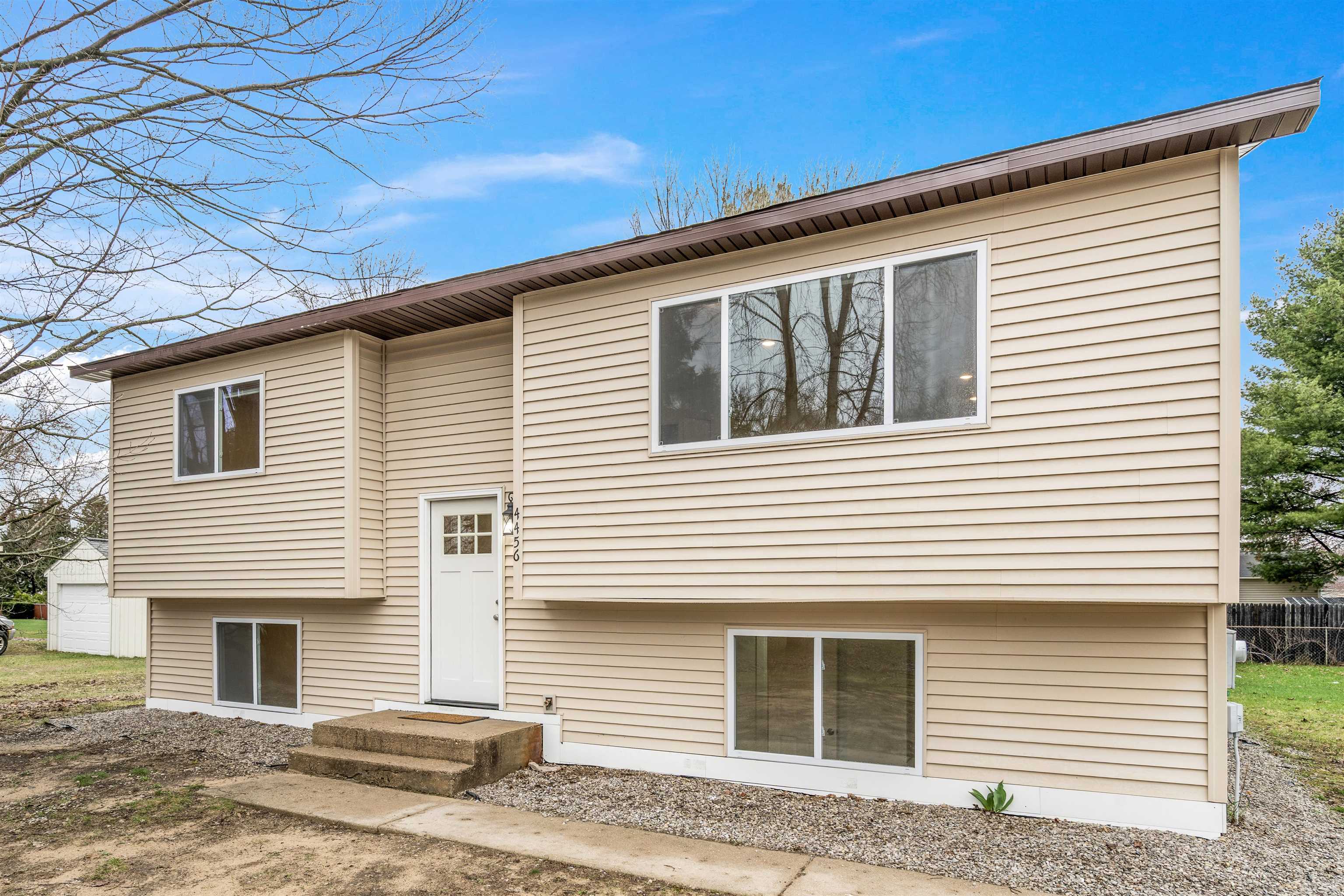 4456 S Manor Wood Drive, Grawn, MI, 49685