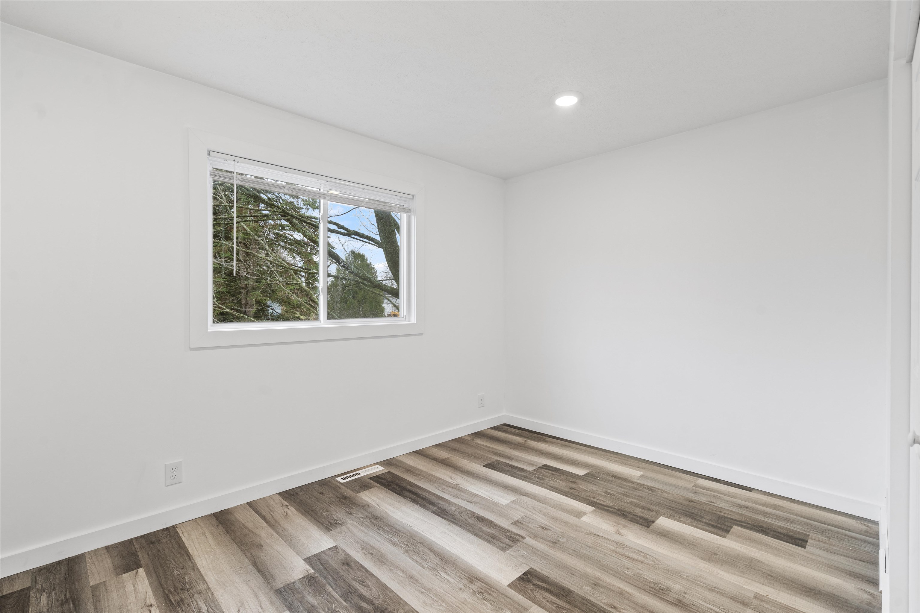 4456 S Manor Wood Drive, Grawn, MI, 49685