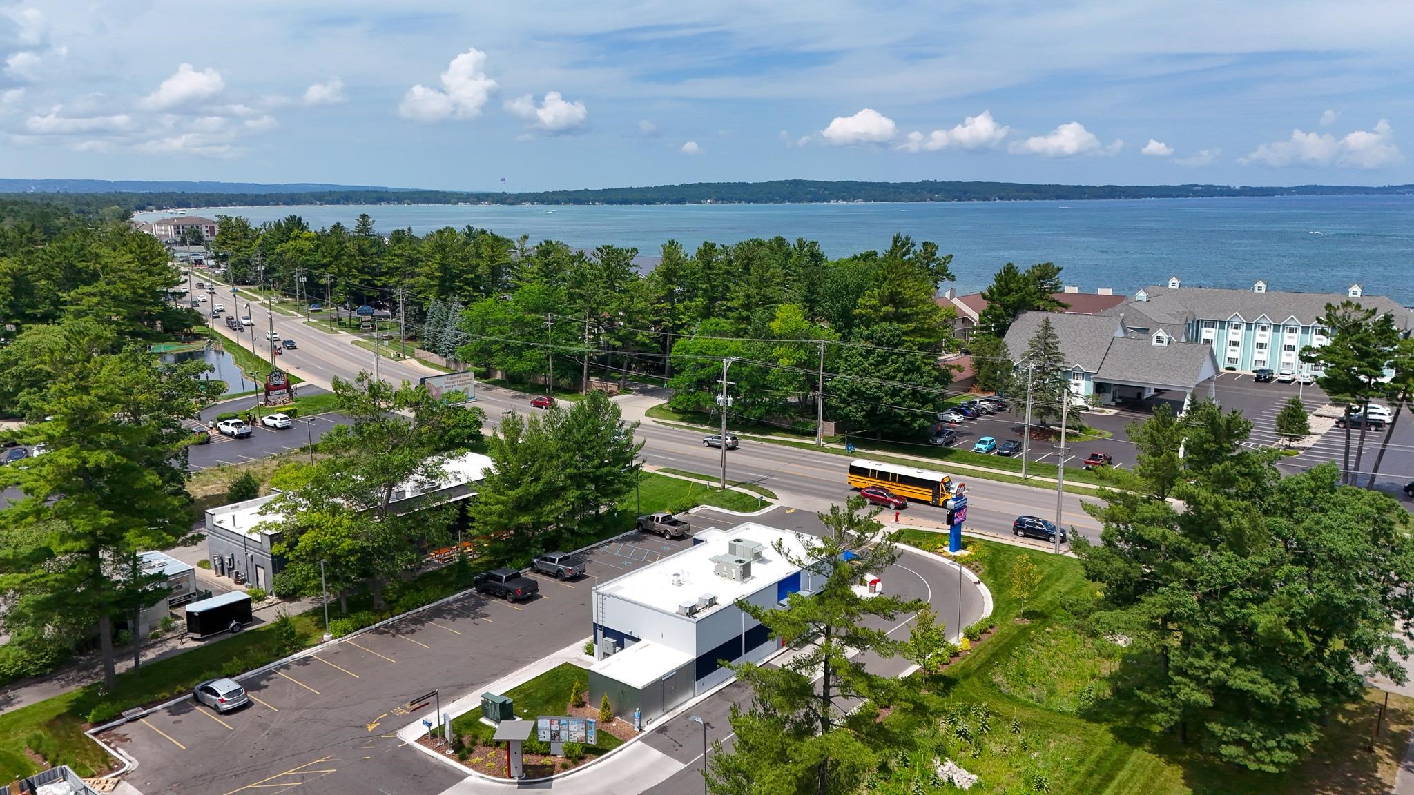 1818 N Us-31, Traverse City, MI, 49686