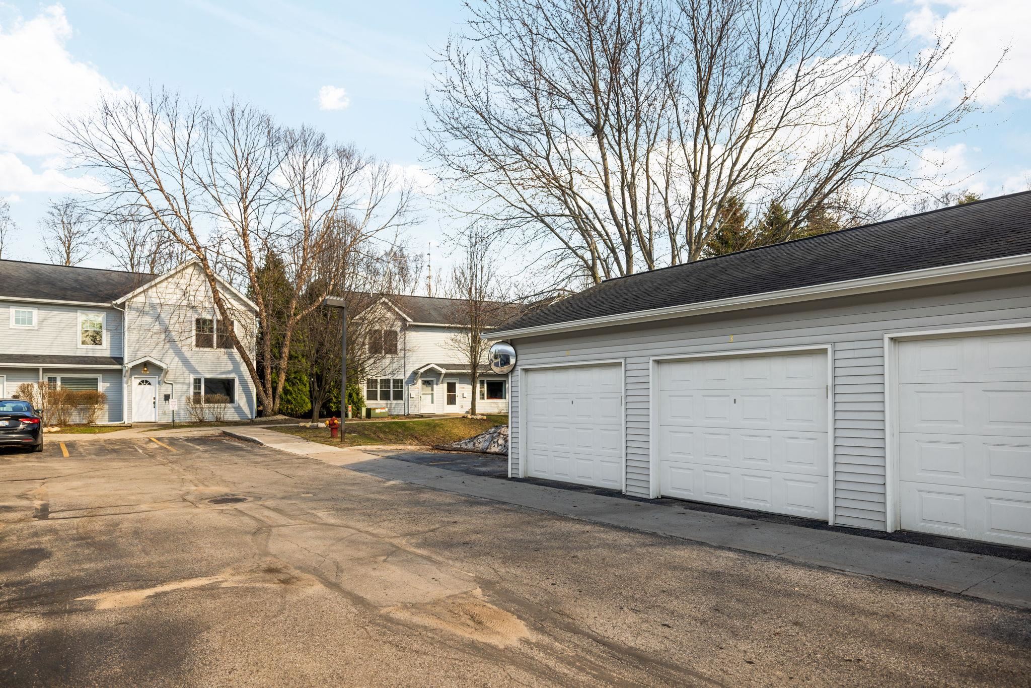 715 Lake Avenue UNIT&nbsp;B, Traverse City, MI, 49684