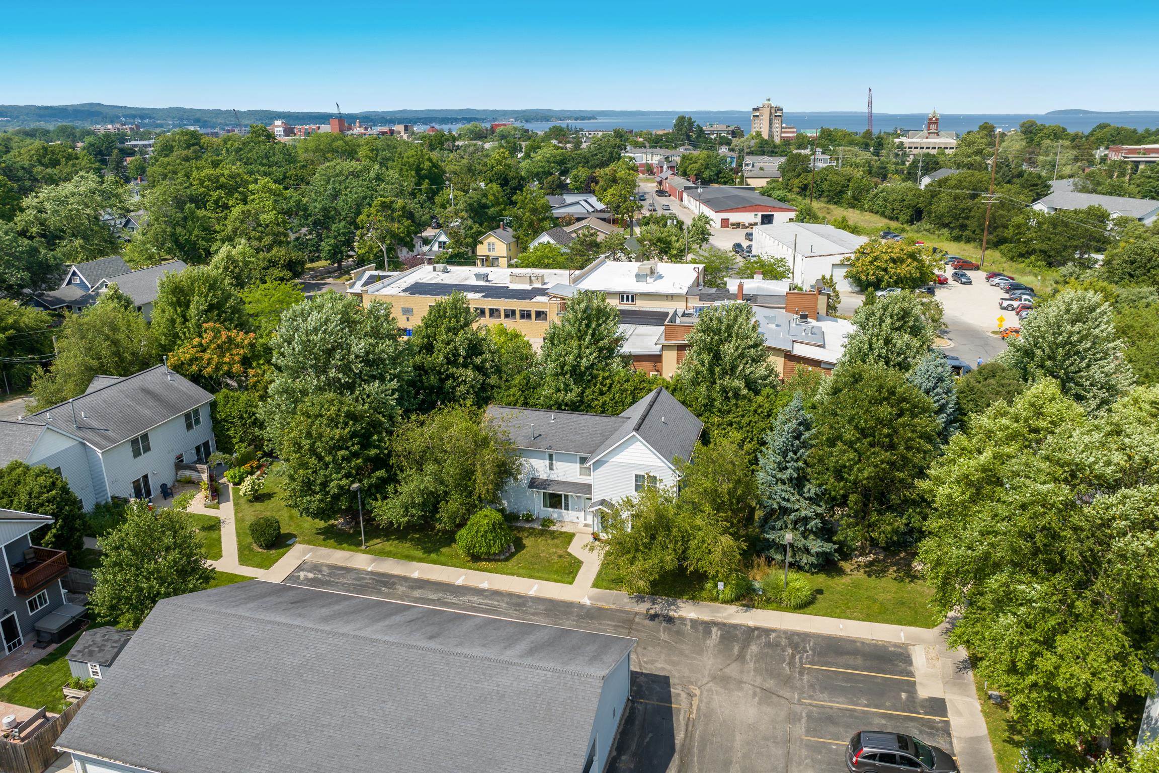 715 Lake Avenue UNIT&nbsp;B, Traverse City, MI, 49684