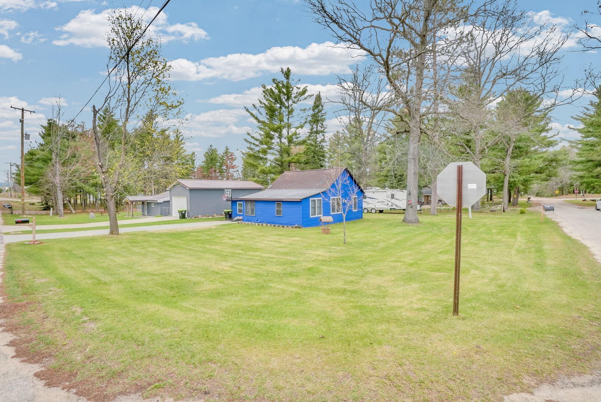 Homes for sale in Saint Helen, MI | 10215 E Madison Rd, Saint Helen, MI 48656 | MLS# 80067093
