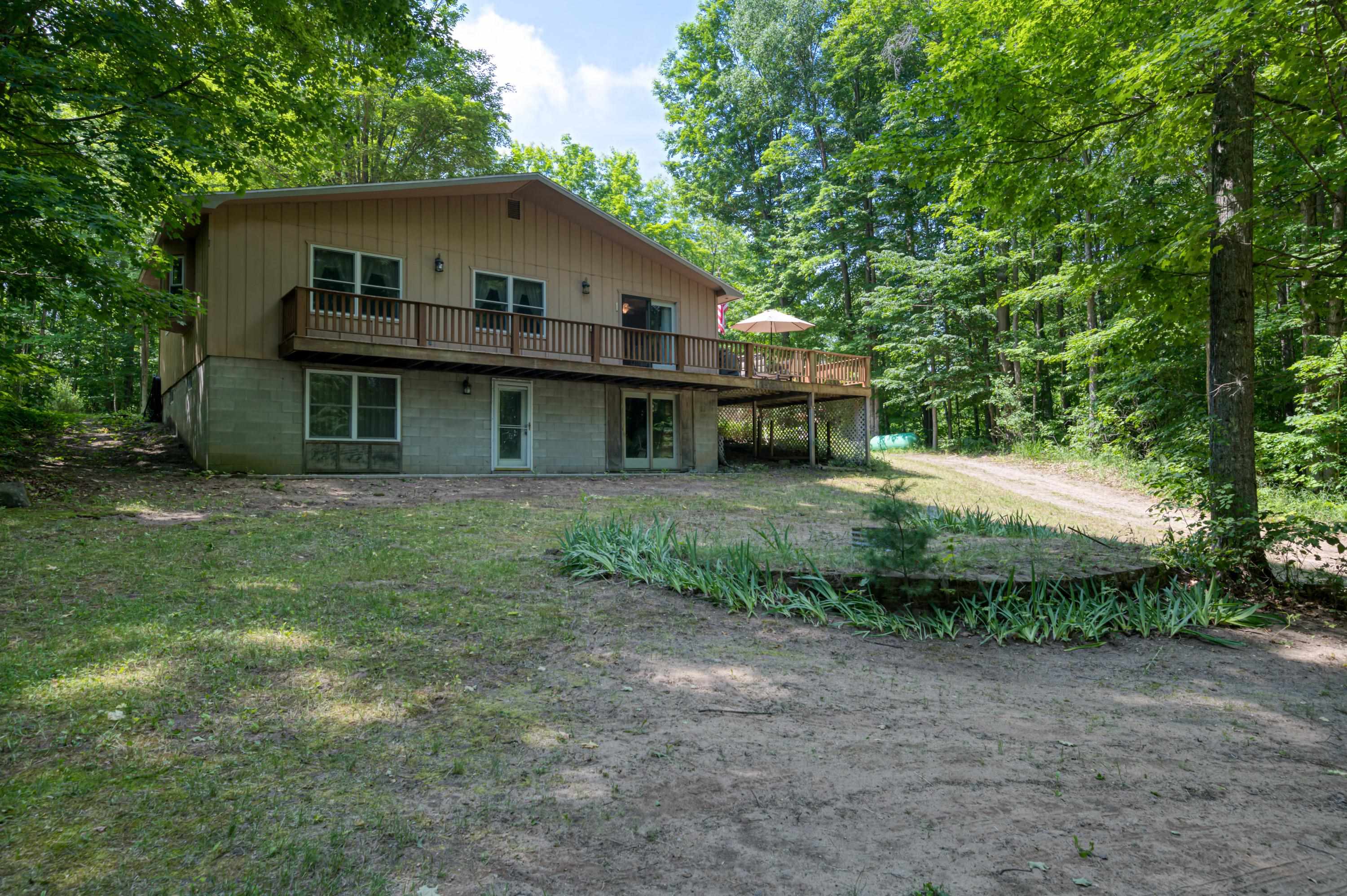 309 Oak Hill Road, Fife Lake, MI, 49633