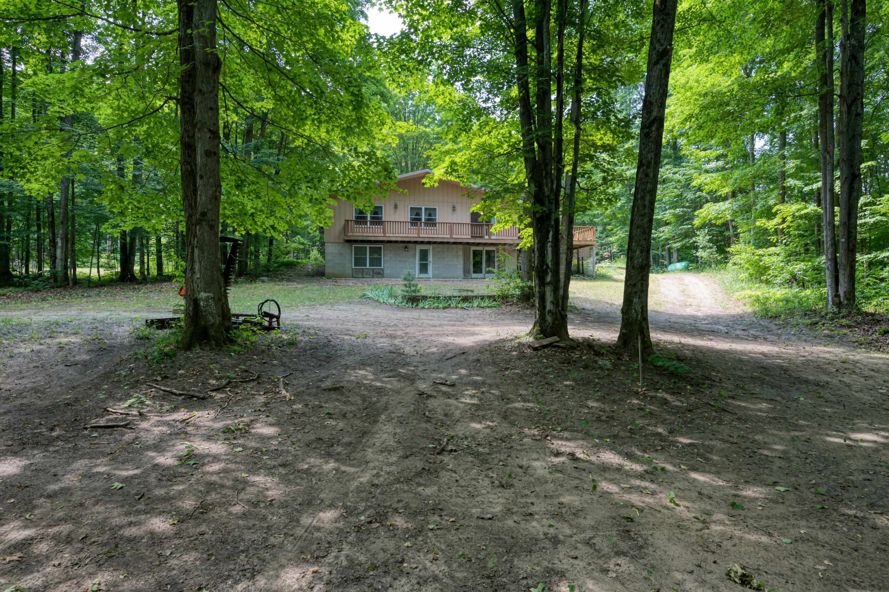 309 Oak Hill Road, Fife Lake, MI, 49633