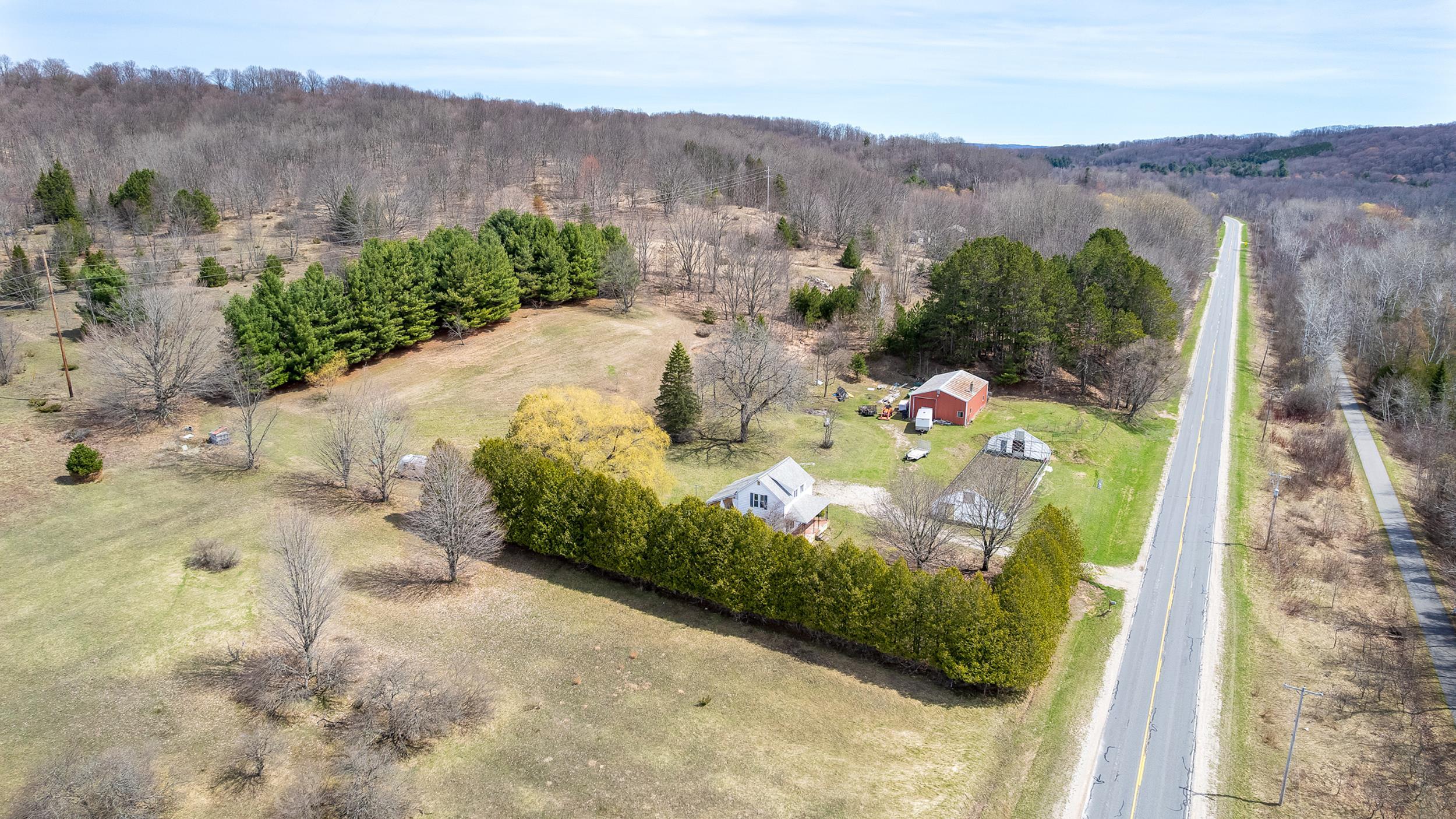 2760 River Road, Frankfort, MI, 49635-9006