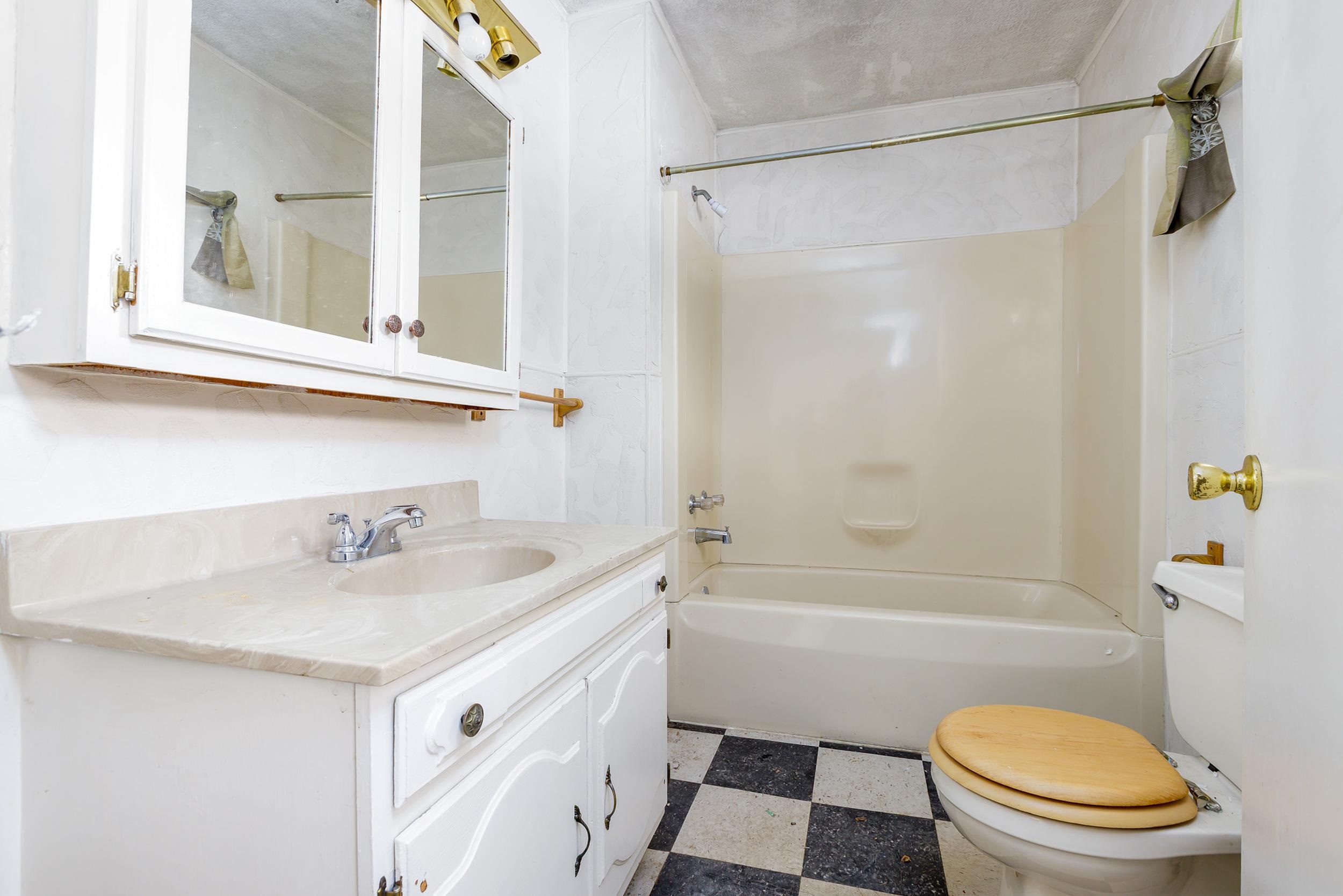 2760 River Road, Frankfort, MI, 49635-9006