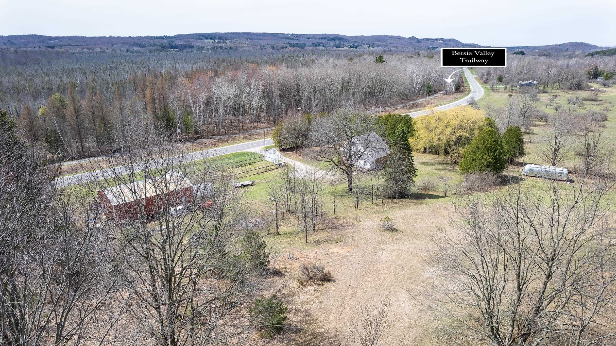 2760 River Road, Frankfort, MI, 49635-9006