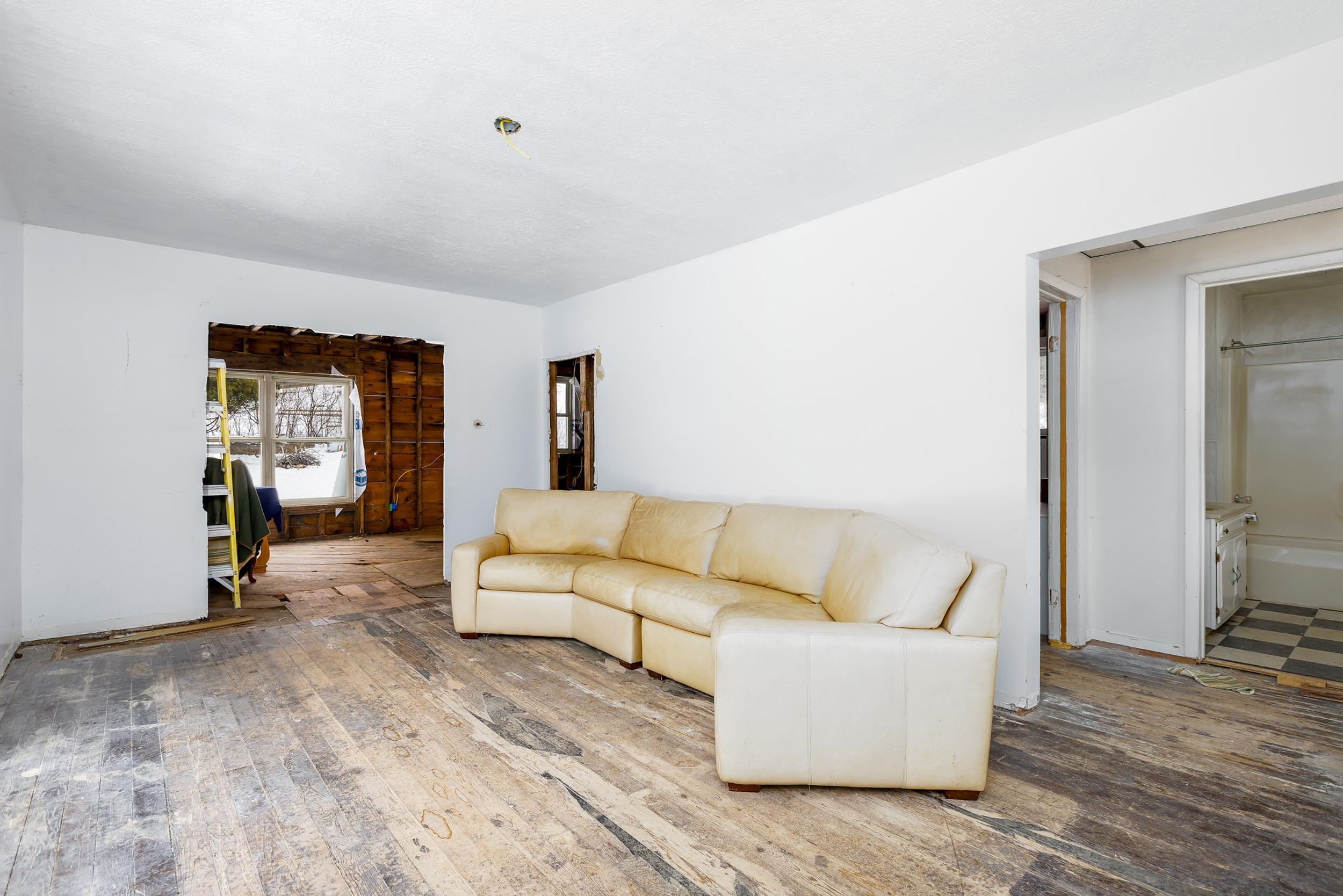 2760 River Road, Frankfort, MI, 49635-9006