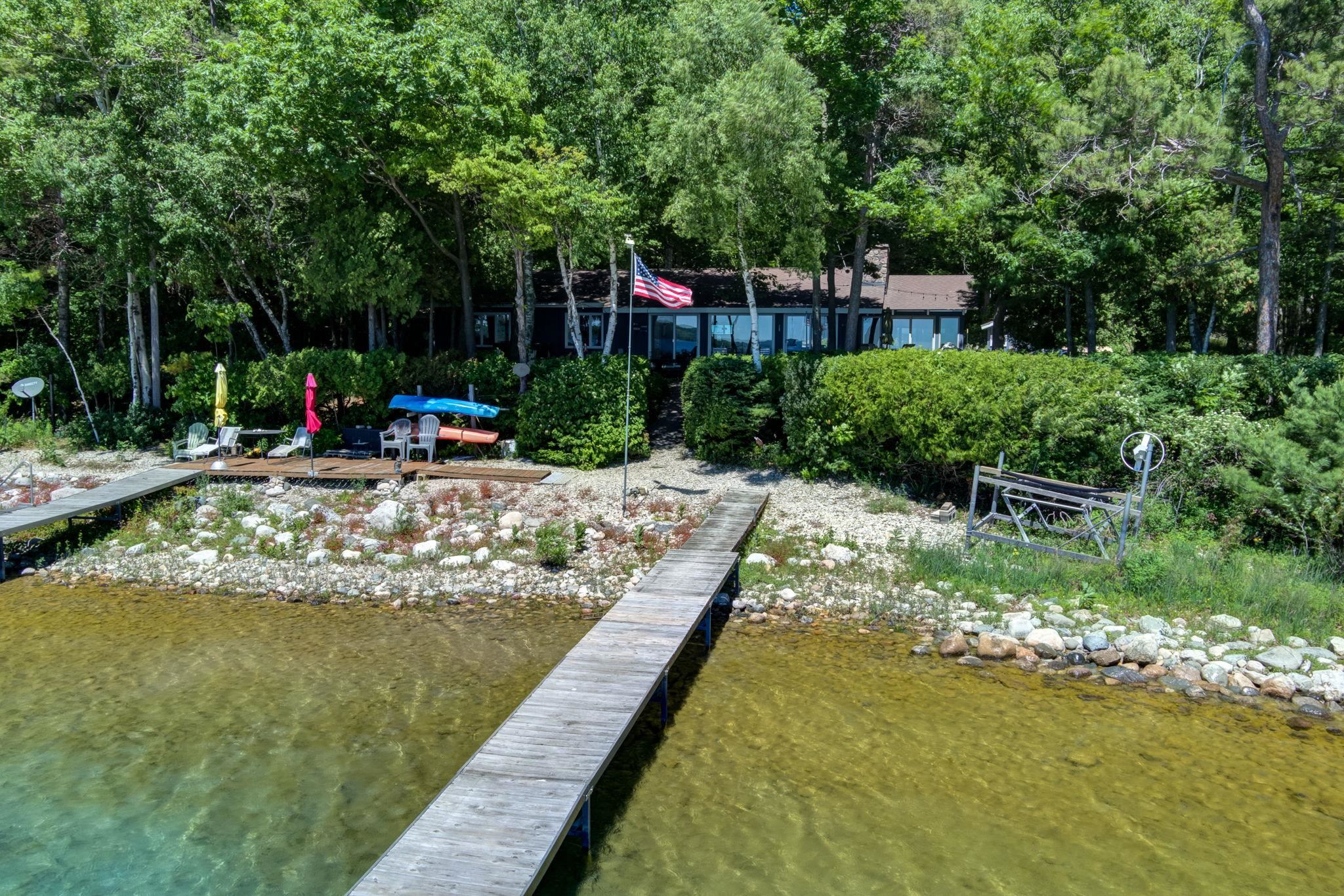 Homes for sale in Leelanau Township Leelanau, MI | 4152 N Omena Point Rd, Leelanau Township Leelanau, MI 49674 | MLS# 78080067114
