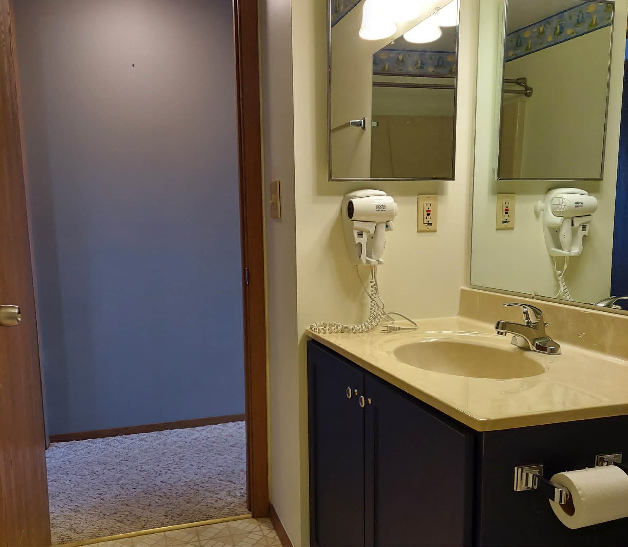 4390 N Us-23 UNIT&nbsp;105, Oscoda, MI, 48750