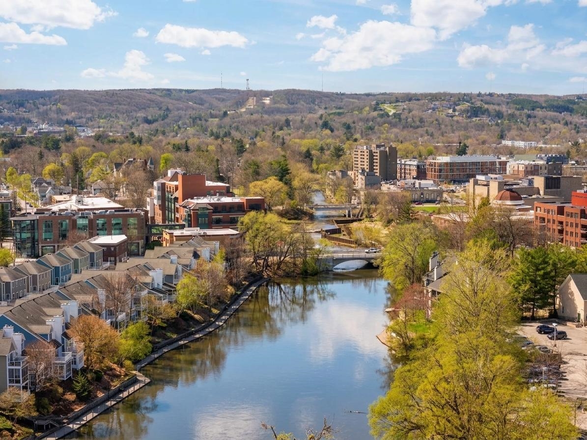 545 Riverine Drive UNIT&nbsp;205, Traverse City, MI, 49684