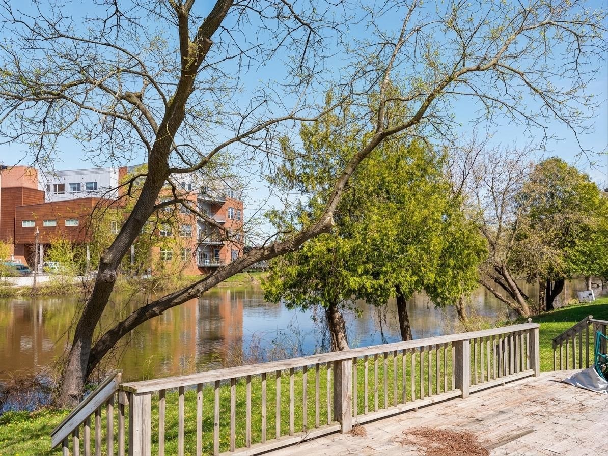 545 Riverine Drive UNIT&nbsp;205, Traverse City, MI, 49684