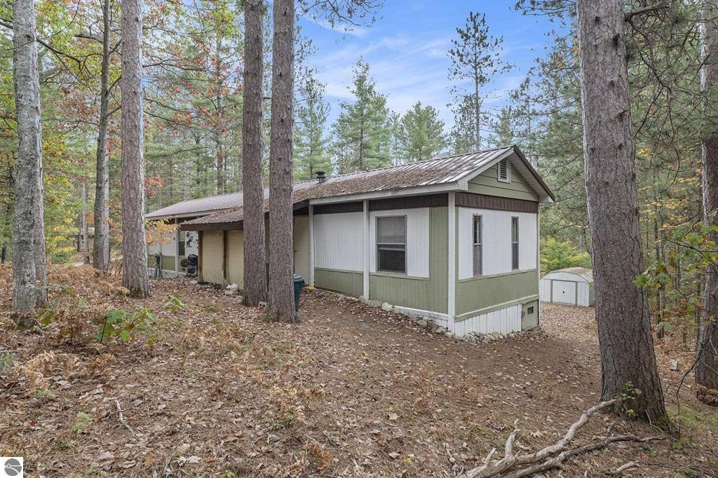 377 E Bear Lake Road, Kalkaska, MI, 49646