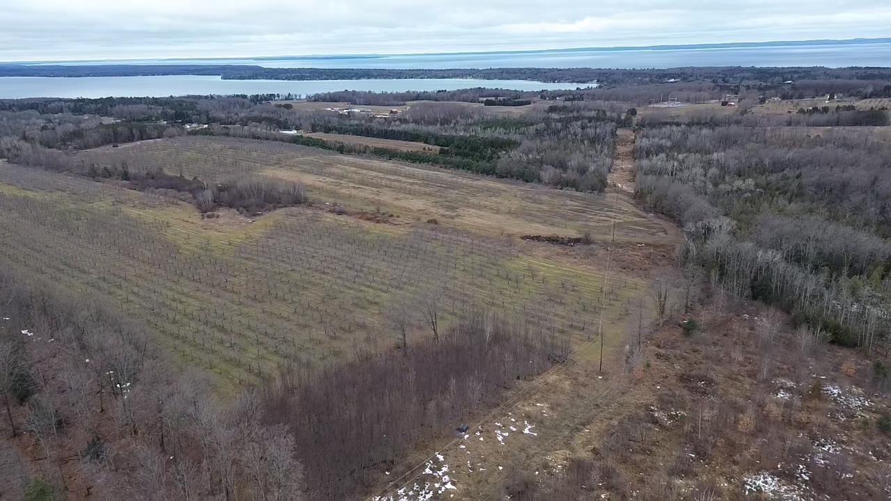6923 Perrine Road, Midland, MI, 48642