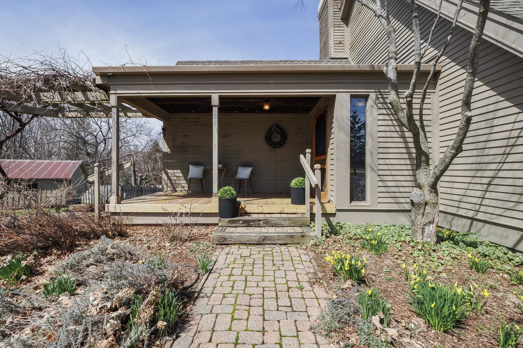 470 S Donnybrook Road, Suttons Bay, MI, 49682