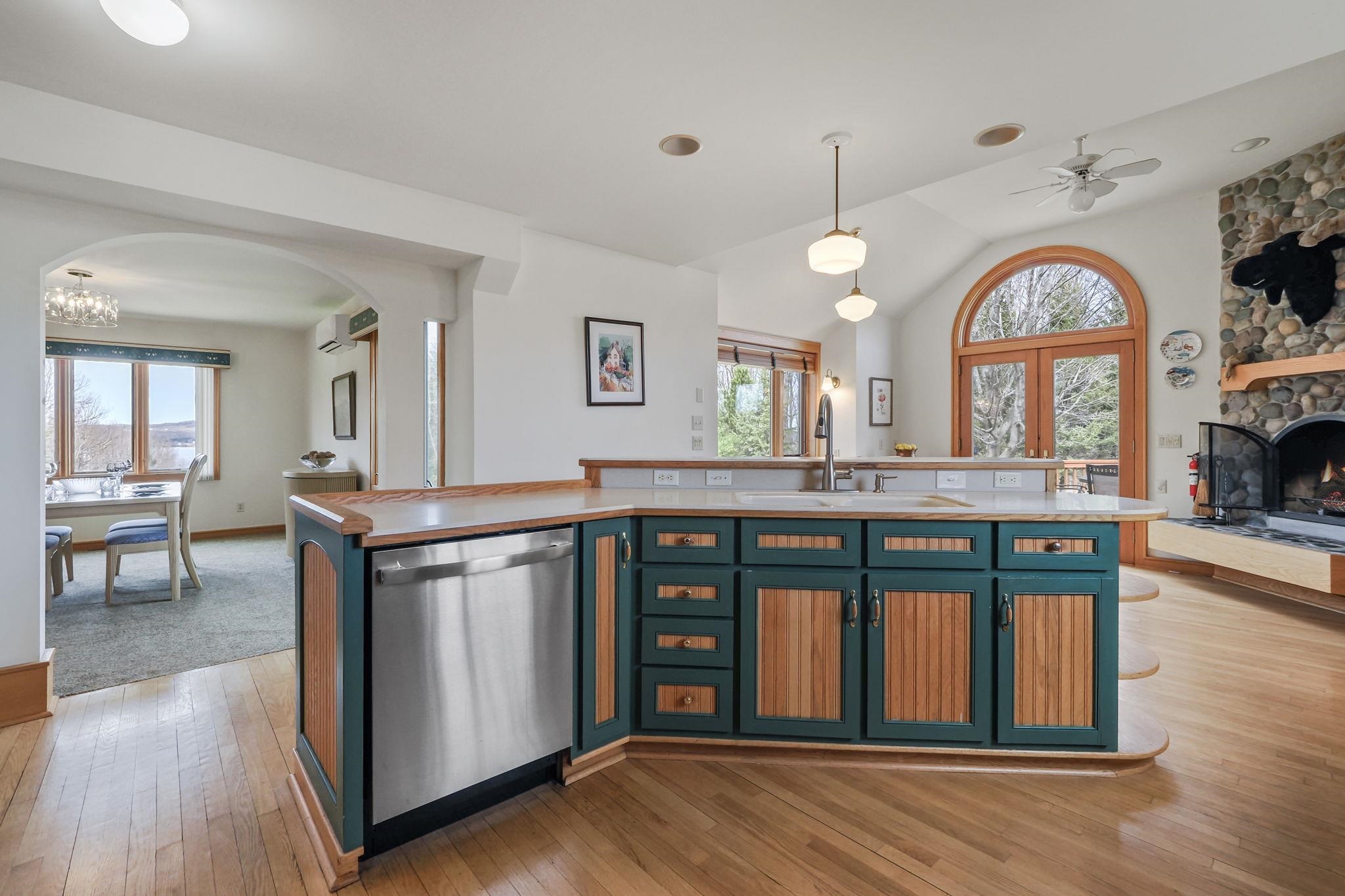 470 S Donnybrook Road, Suttons Bay, MI, 49682