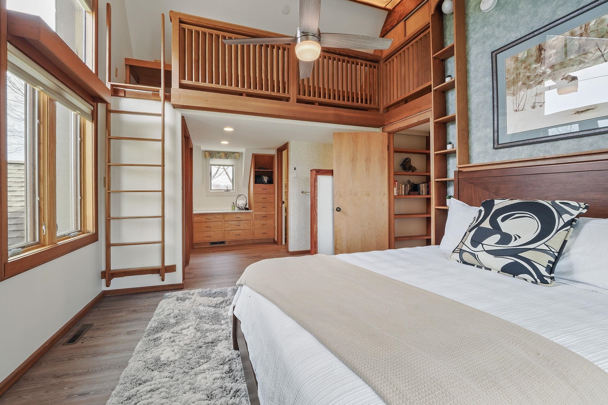 470 S Donnybrook Road, Suttons Bay, MI, 49682