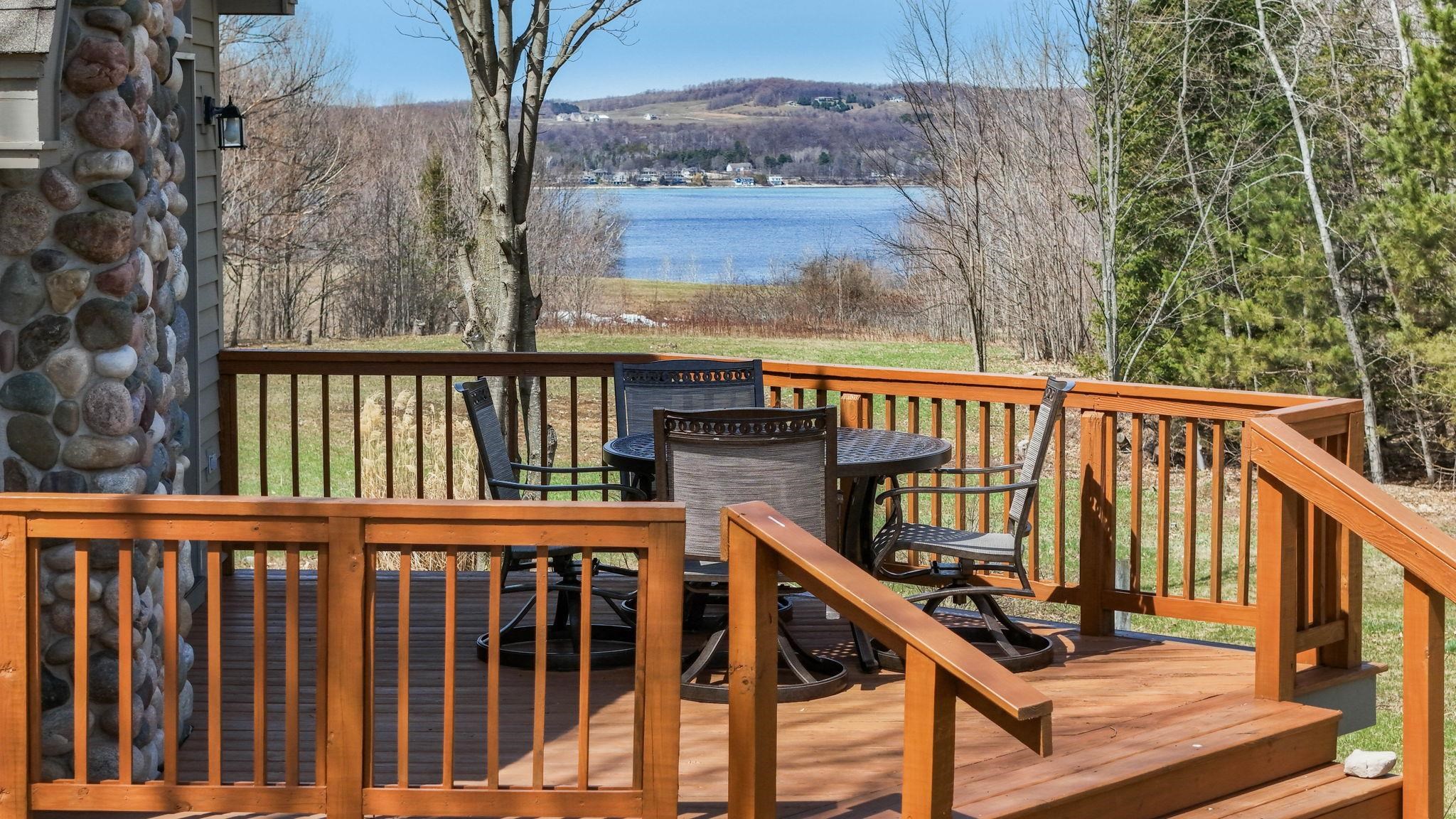 470 S Donnybrook Road, Suttons Bay, MI, 49682