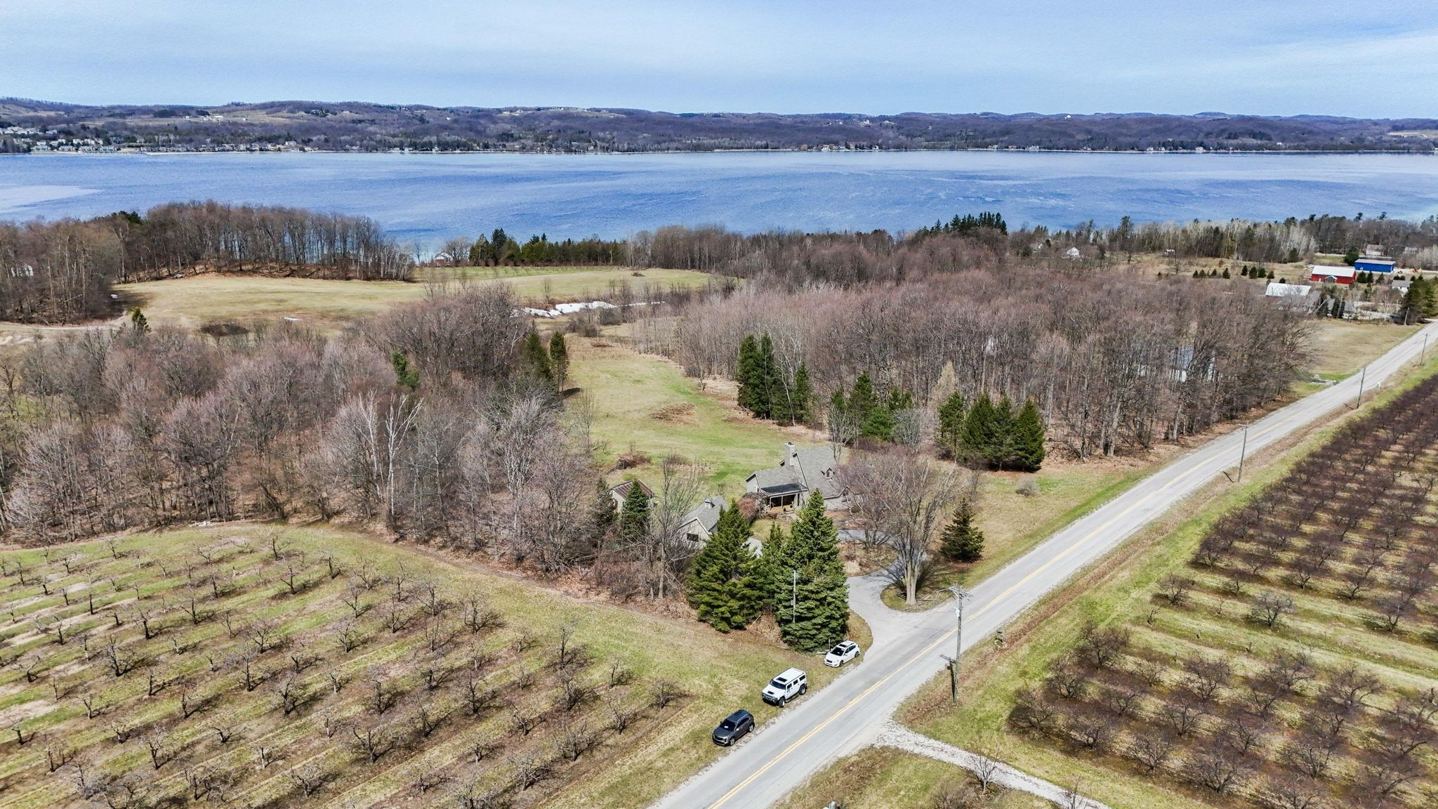 470 S Donnybrook Road, Suttons Bay, MI, 49682