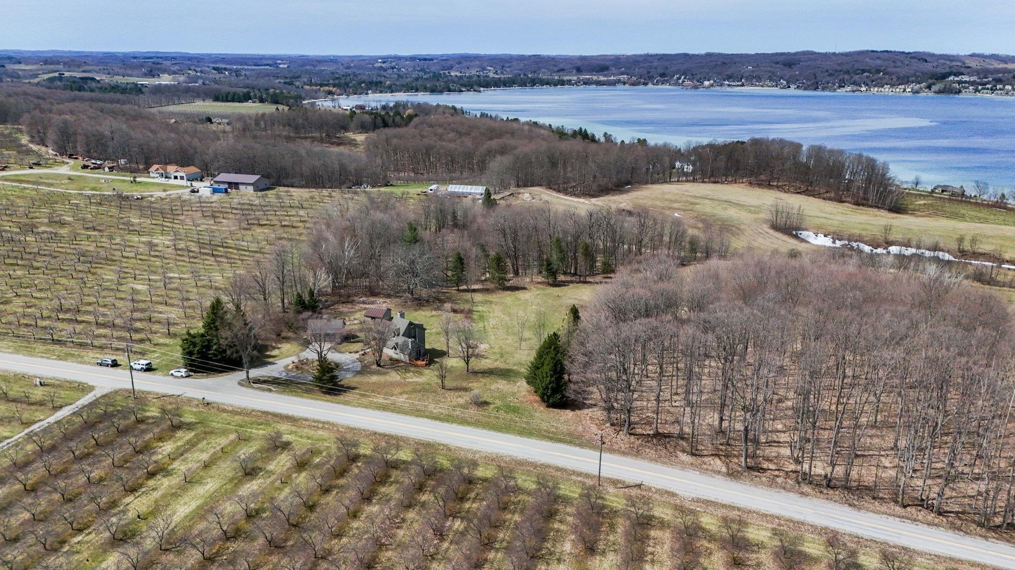 470 S Donnybrook Road, Suttons Bay, MI, 49682