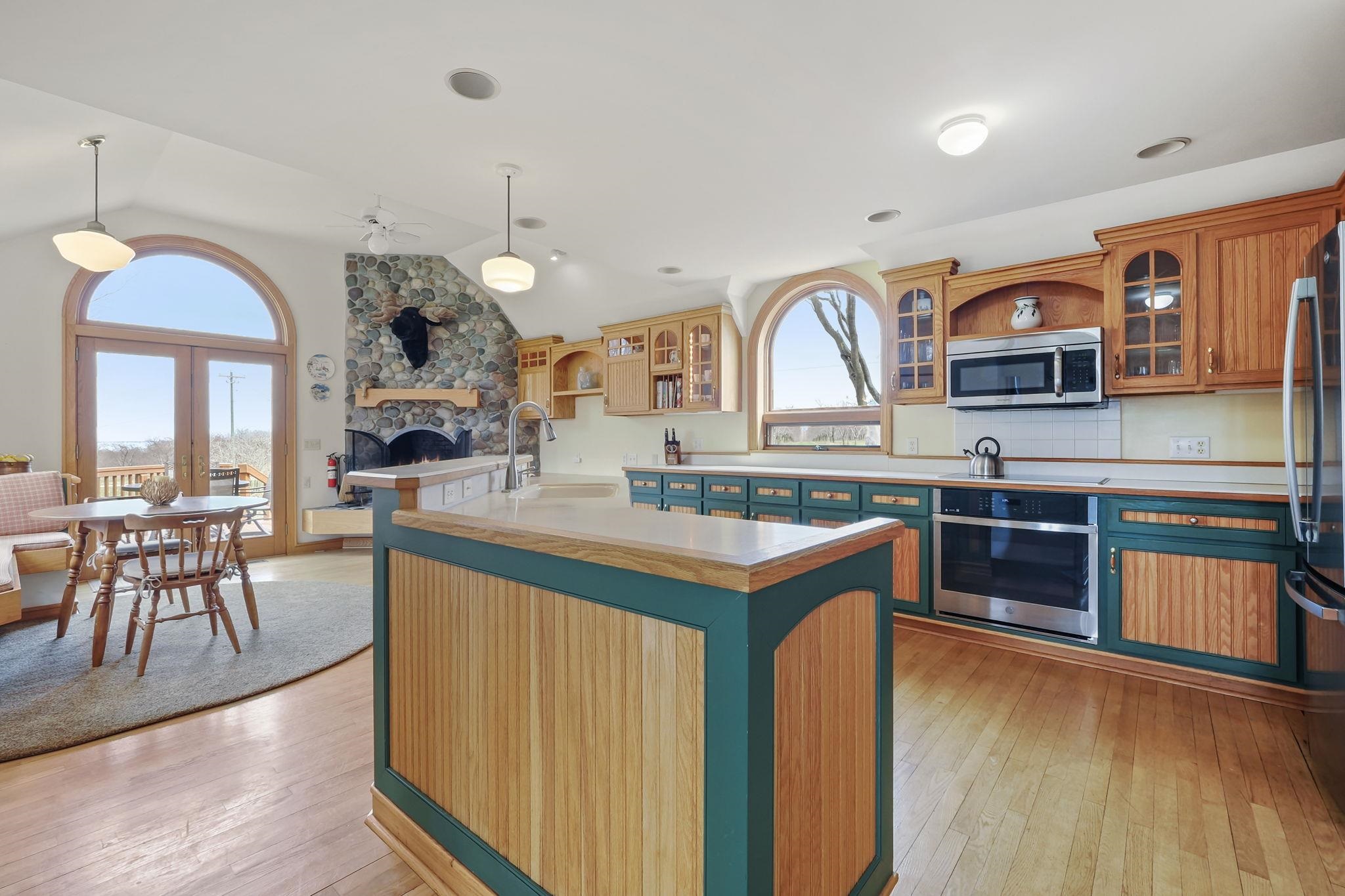 470 S Donnybrook Road, Suttons Bay, MI, 49682