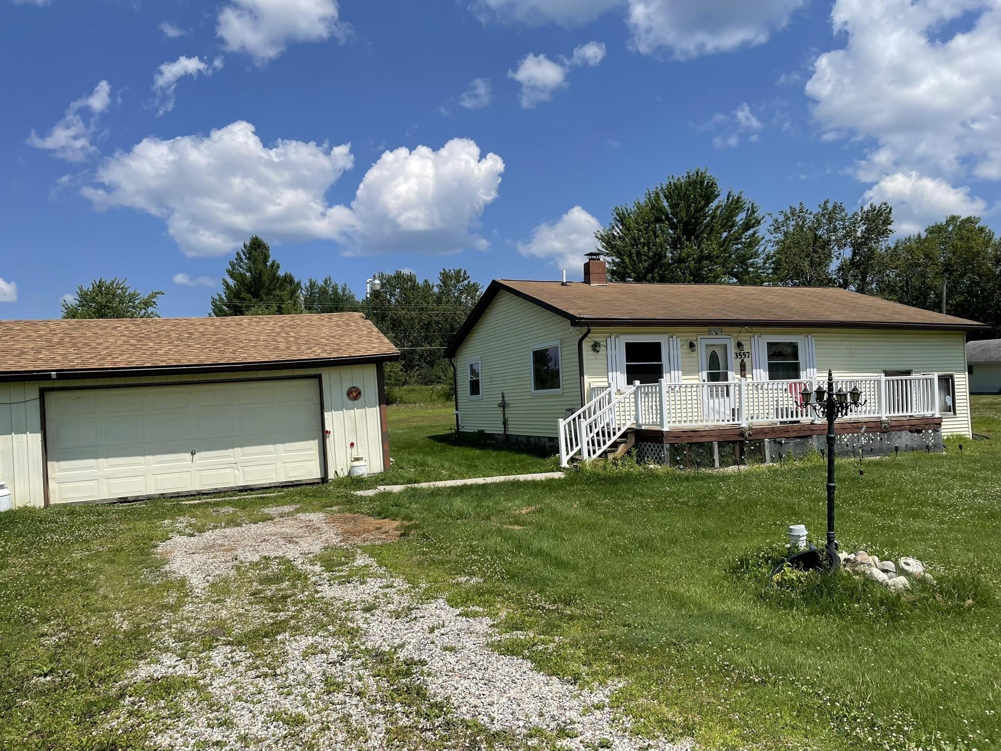Homes for sale in Lupton, MI | 3557 Coveview Dr, Lupton, MI 48635 | MLS# 80067201