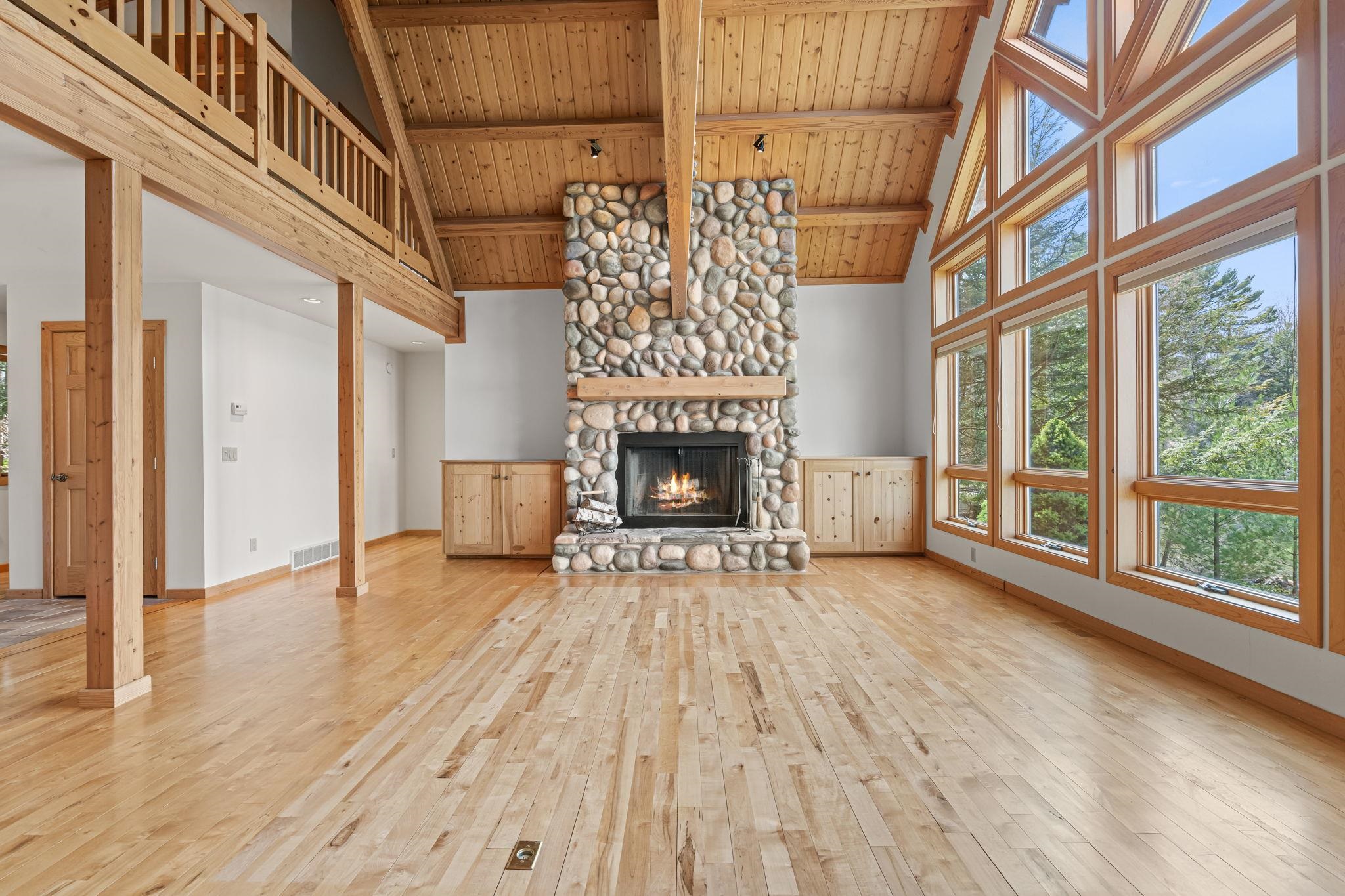 2962 Crescent Shores Drive, Traverse City, MI, 49685-9643