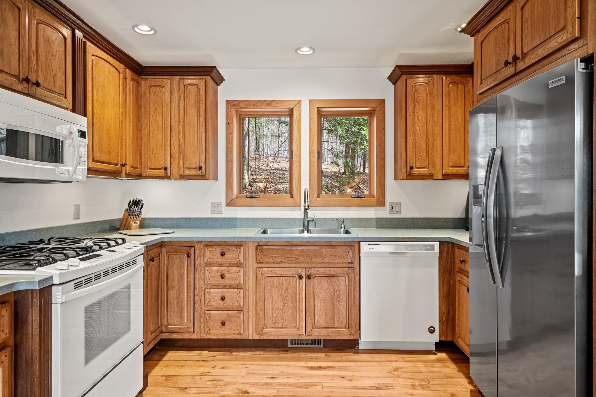 2962 Crescent Shores Drive, Traverse City, MI, 49685-9643